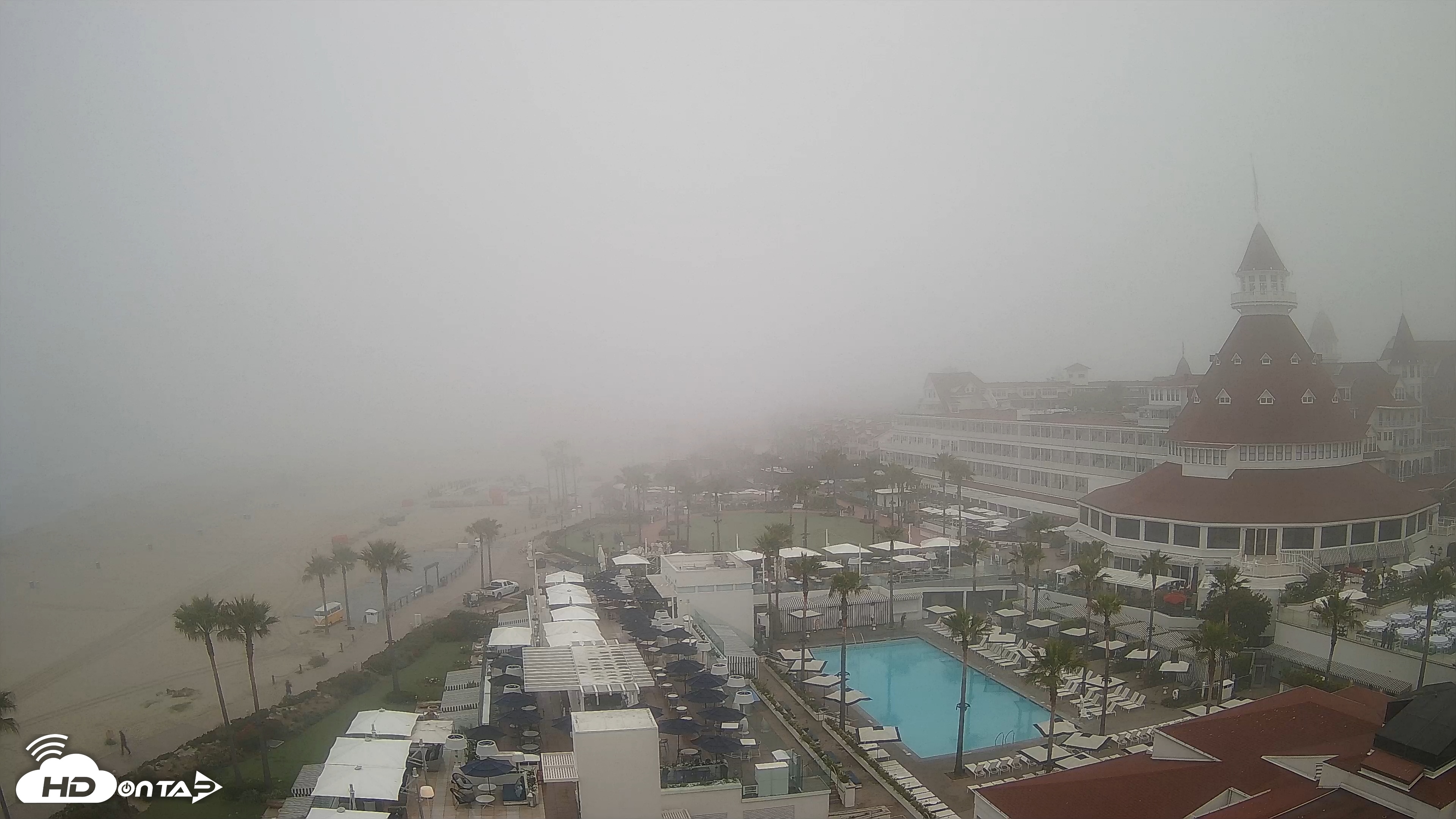 Snapshot of Hotel Del Coronado 4K Fixed Live Cam taken May 21, 2025, 6:52am PDT