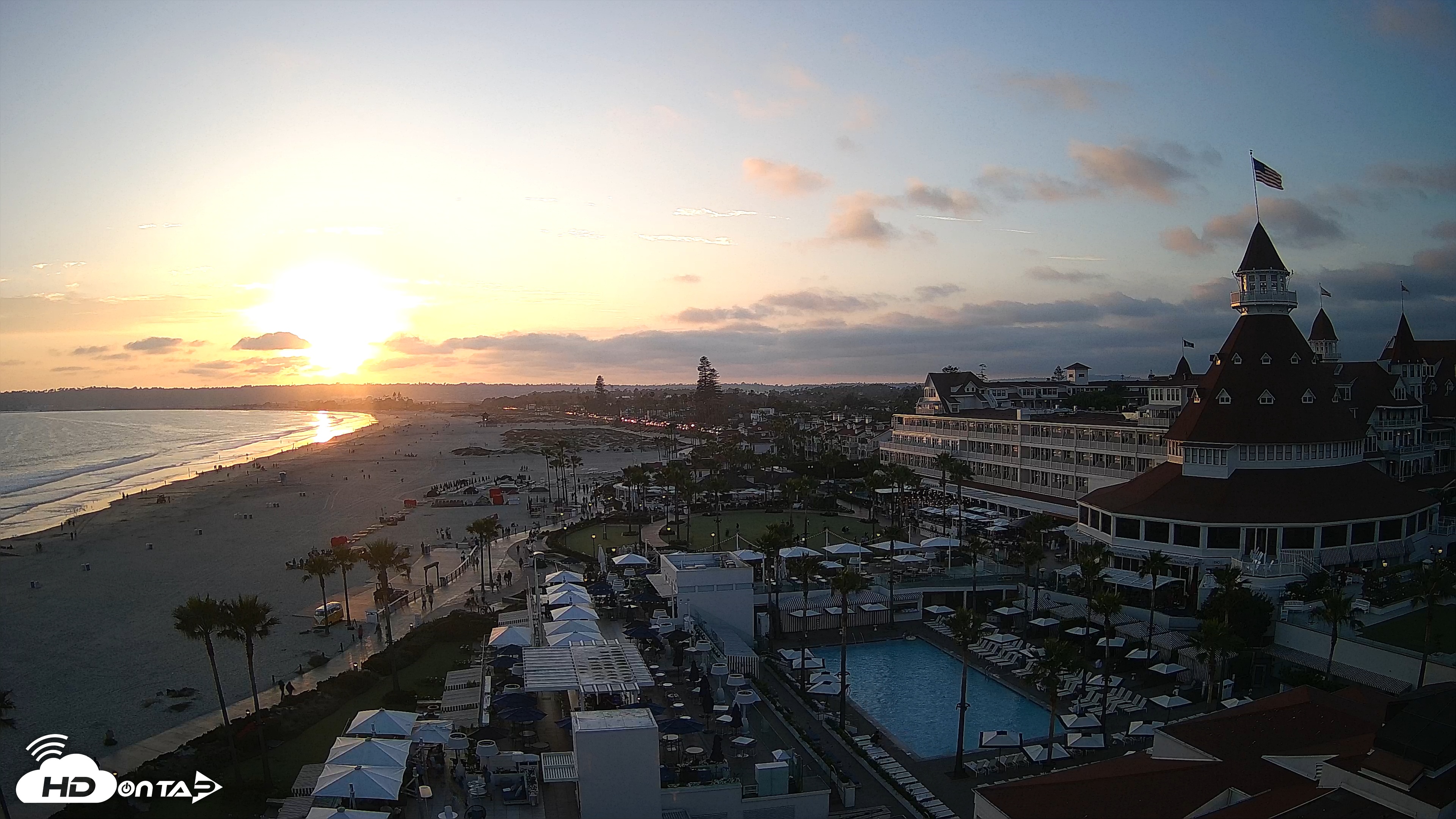 Snapshot of Hotel Del Coronado 4K Fixed Live Cam taken May 29, 2025, 7:33pm PDT