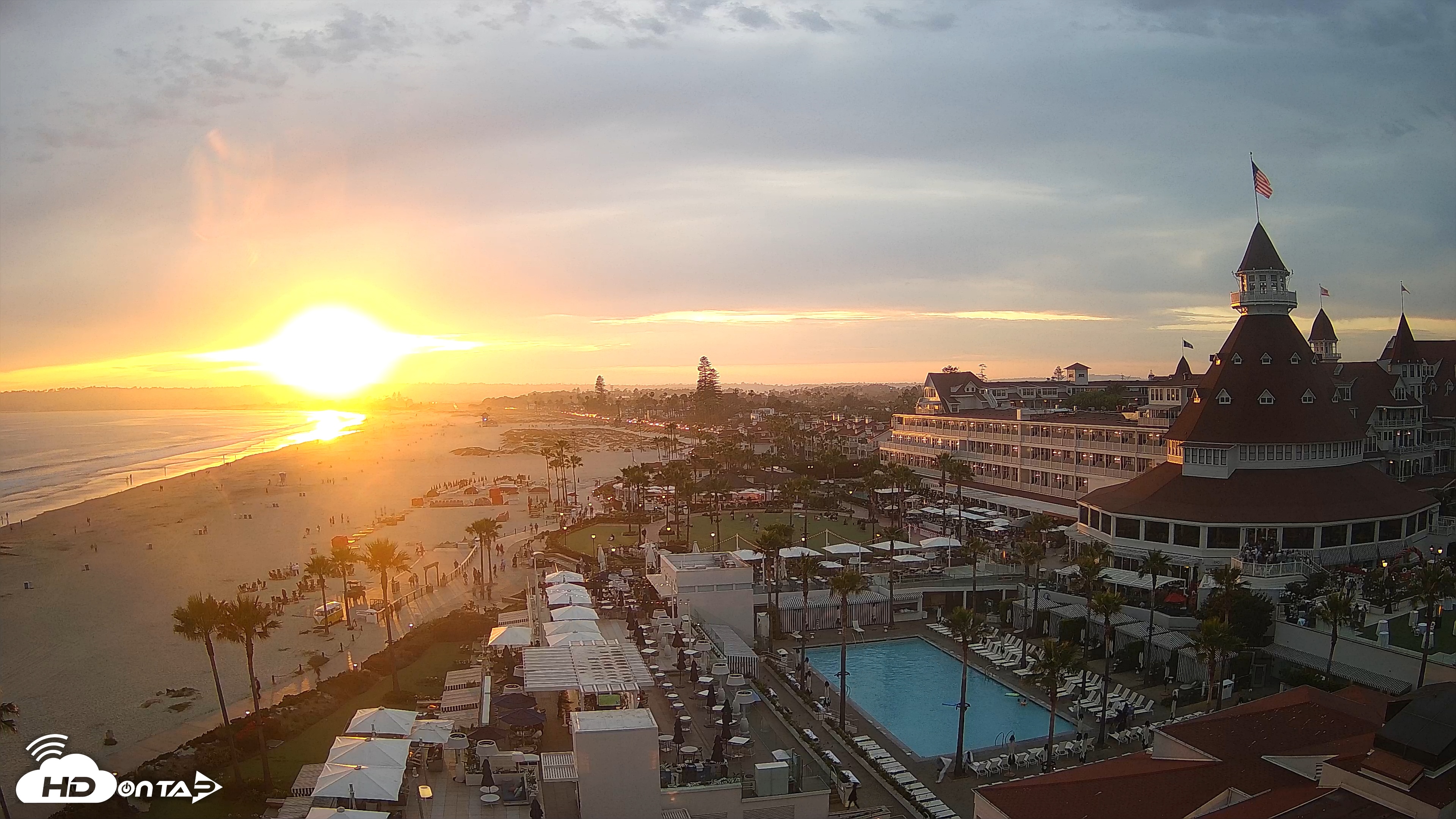 Snapshot of Hotel Del Coronado 4K Fixed Live Cam taken May 31, 2025, 7:35pm PDT