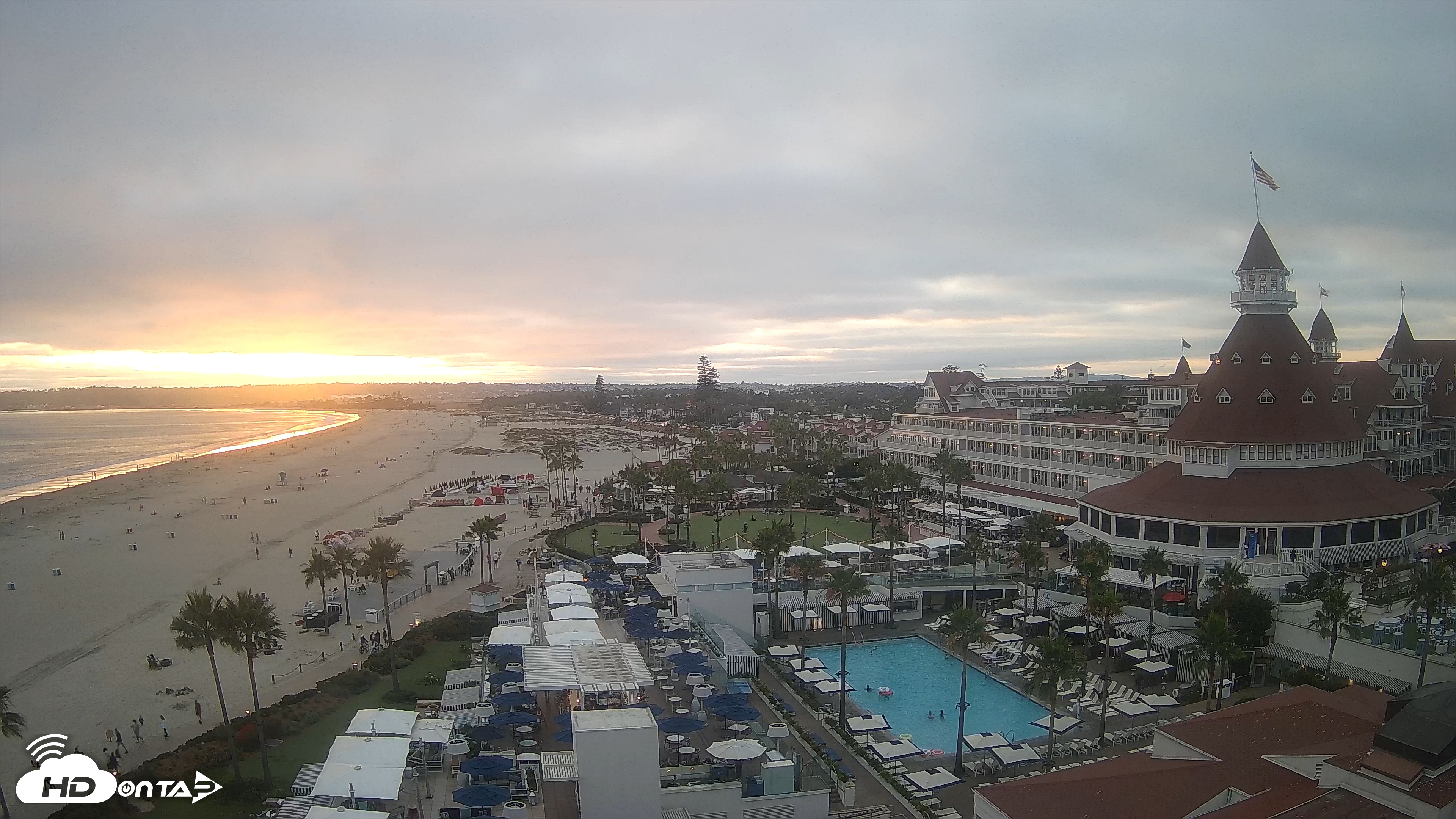 Snapshot of Hotel Del Coronado 4K Fixed Live Cam taken Jul 15, 2025, 7:31pm PDT