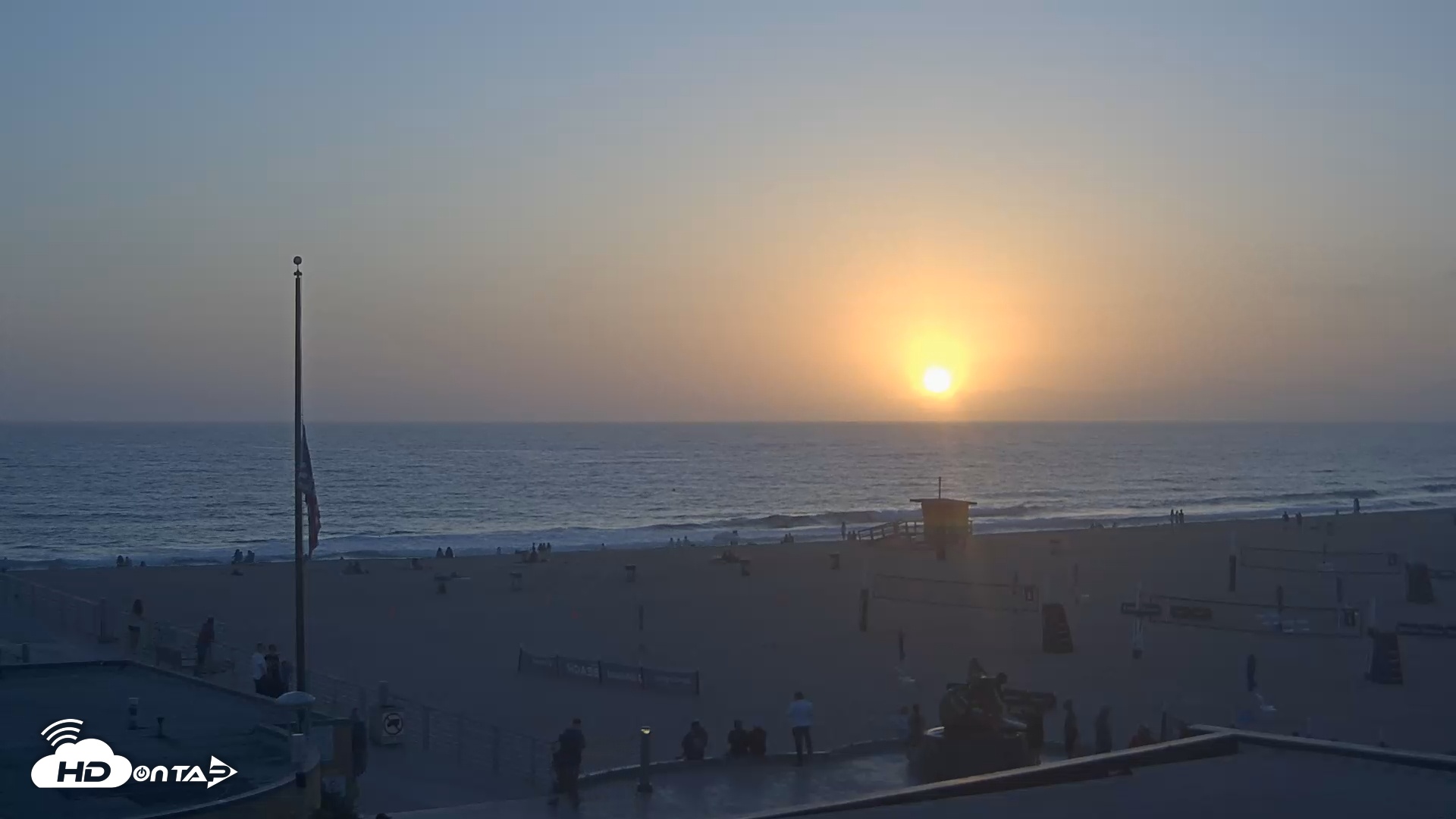 Snapshot of Hermosa Beach Pier North Live Webcam taken Jun 18, 2025, 8:00pm PDT