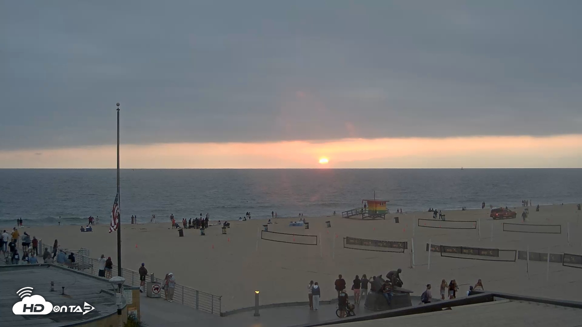 Snapshot of Hermosa Beach Pier North Live Webcam taken Jul 20, 2025, 7:59pm PDT