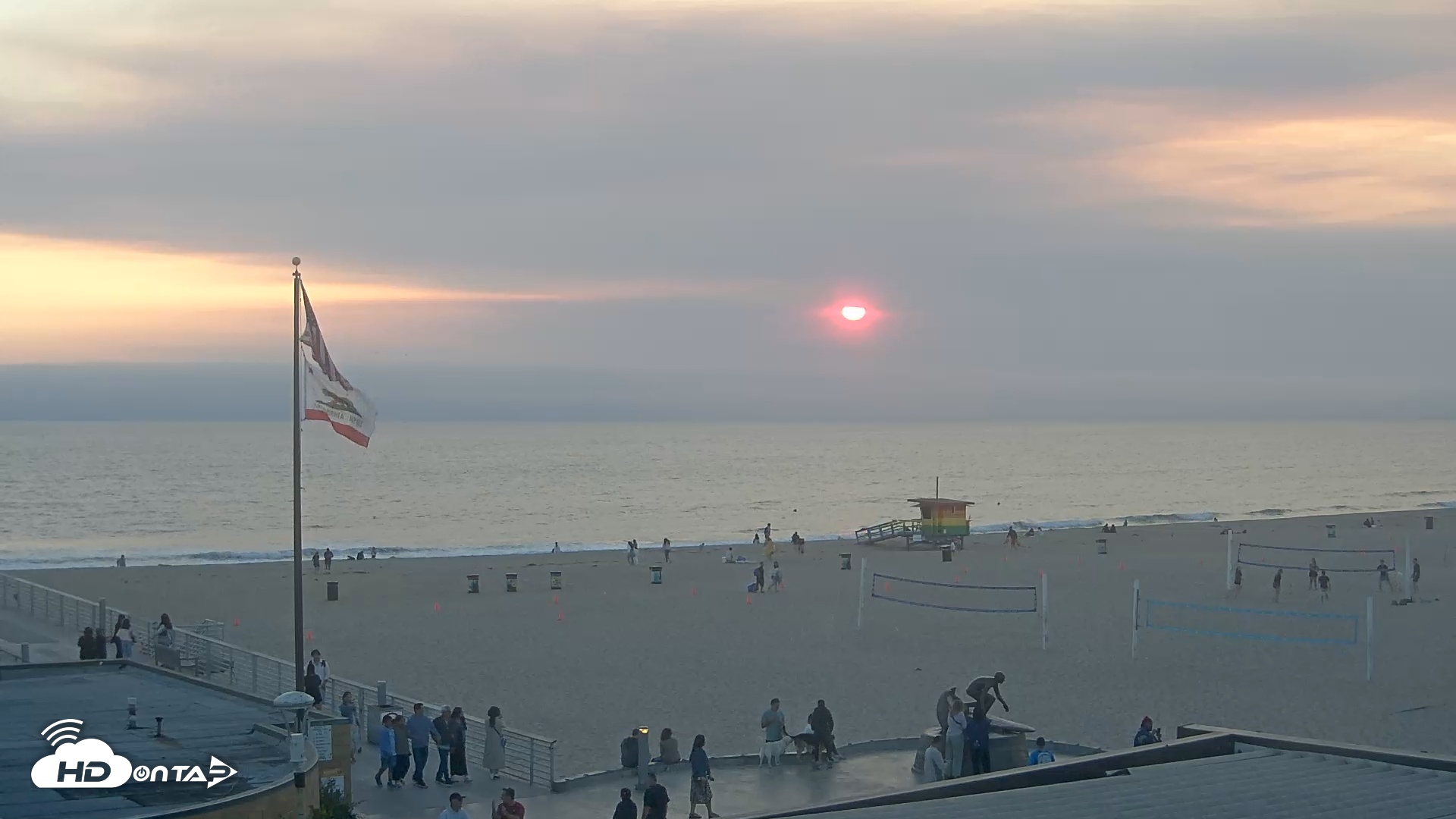 Snapshot of Hermosa Beach Pier North Live Webcam taken Jul 2, 2025, 7:50pm PDT
