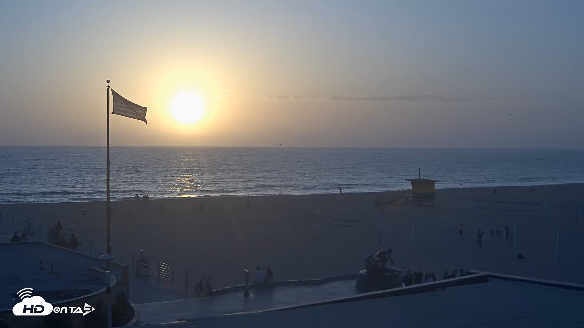 Snapshot of Hermosa Beach Pier North Live Webcam taken Apr 30, 2026, 7:23pm PDT