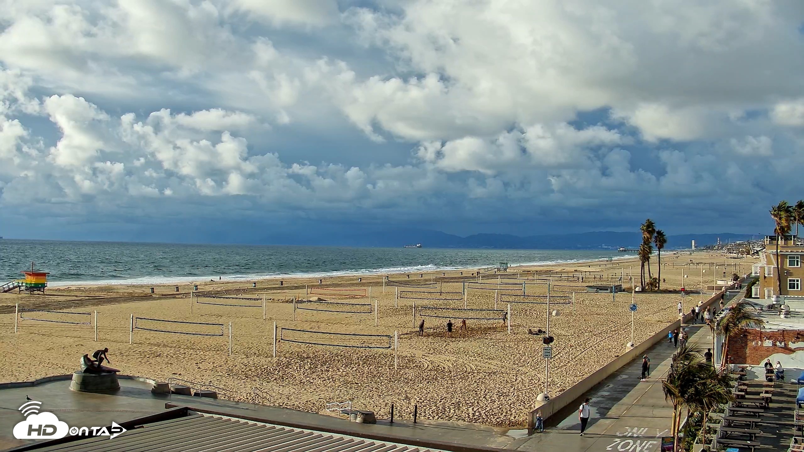 Snapshot of Hermosa Beach Pier North Live Webcam taken Oct 22, 2026, 4:44pm PDT