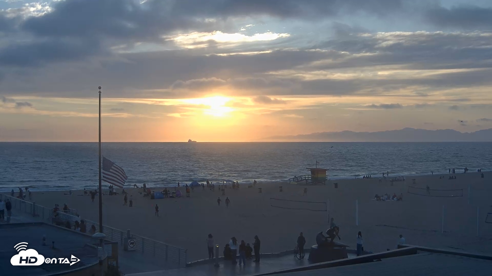 Snapshot of Hermosa Beach Pier North Live Webcam taken Jul 26, 2025, 7:36pm PDT