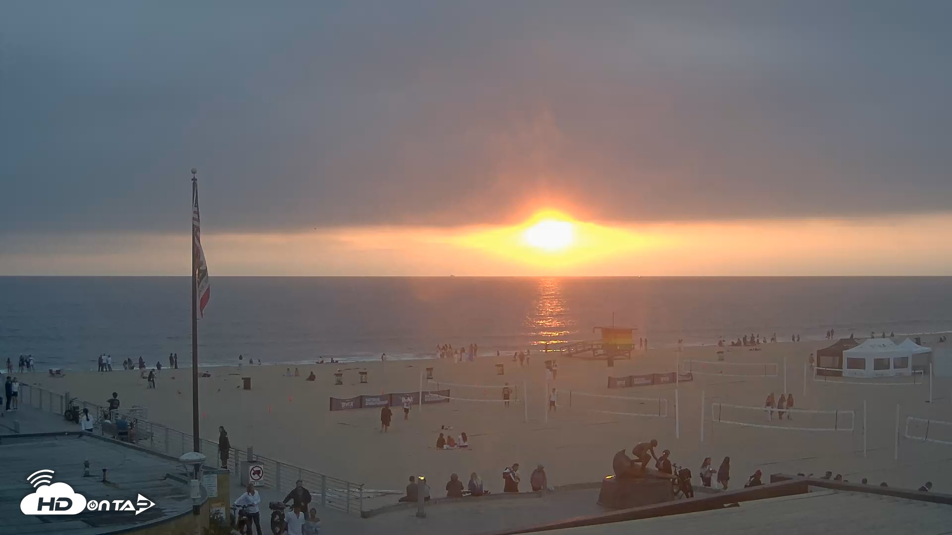 Snapshot of Hermosa Beach Pier North Live Webcam taken Jul 11, 2025, 7:55pm PDT