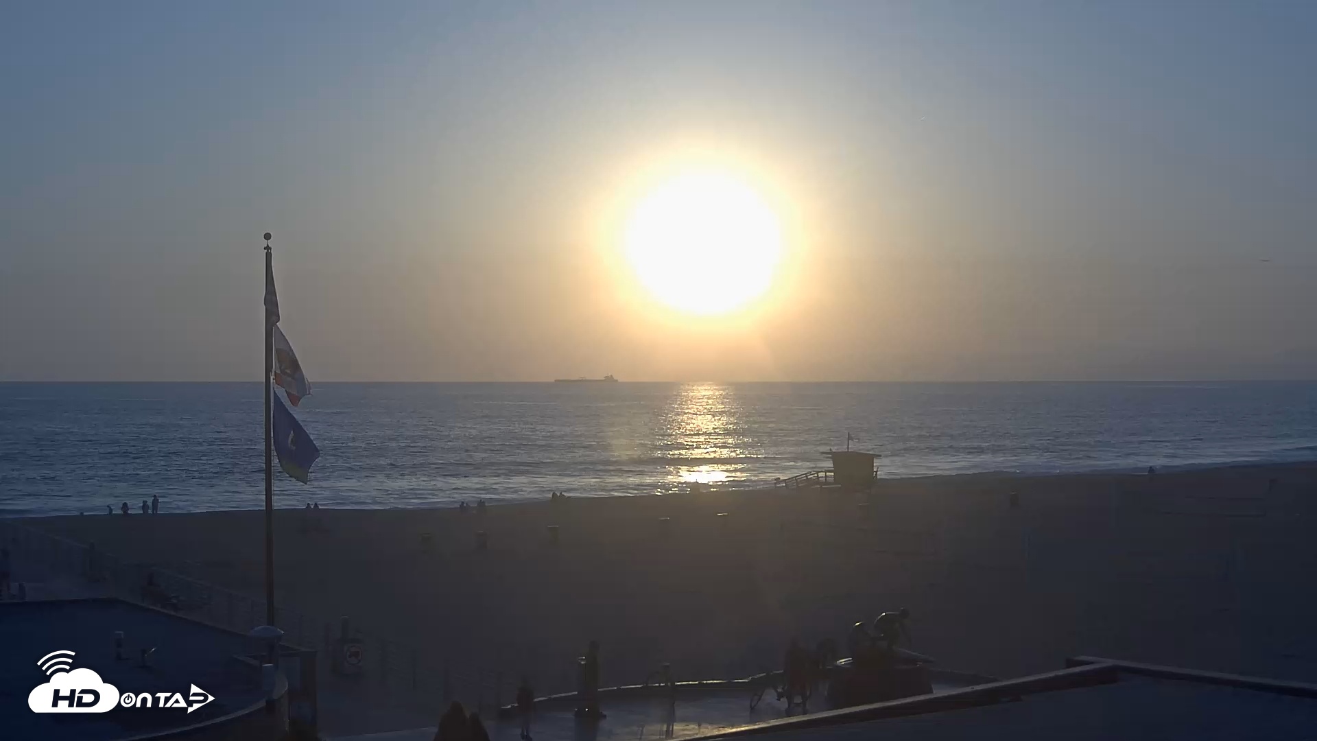 Snapshot of Hermosa Beach Pier North Live Webcam taken May 29, 2025, 7:36pm PDT