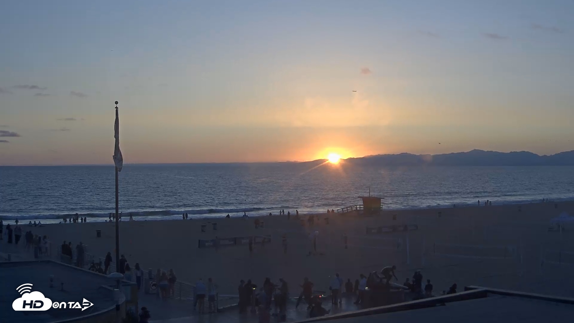 Snapshot of Hermosa Beach Pier North Live Webcam taken Jul 16, 2025, 8:02pm PDT