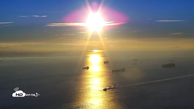 Snapshot of San Francisco Bay Southeast Live Webcam taken Dec 4, 2025, 7:36am PST