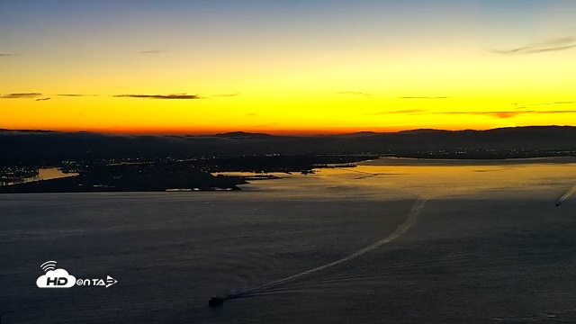 Snapshot of San Francisco Bay Southeast Live Webcam taken Dec 4, 2025, 6:46am PST