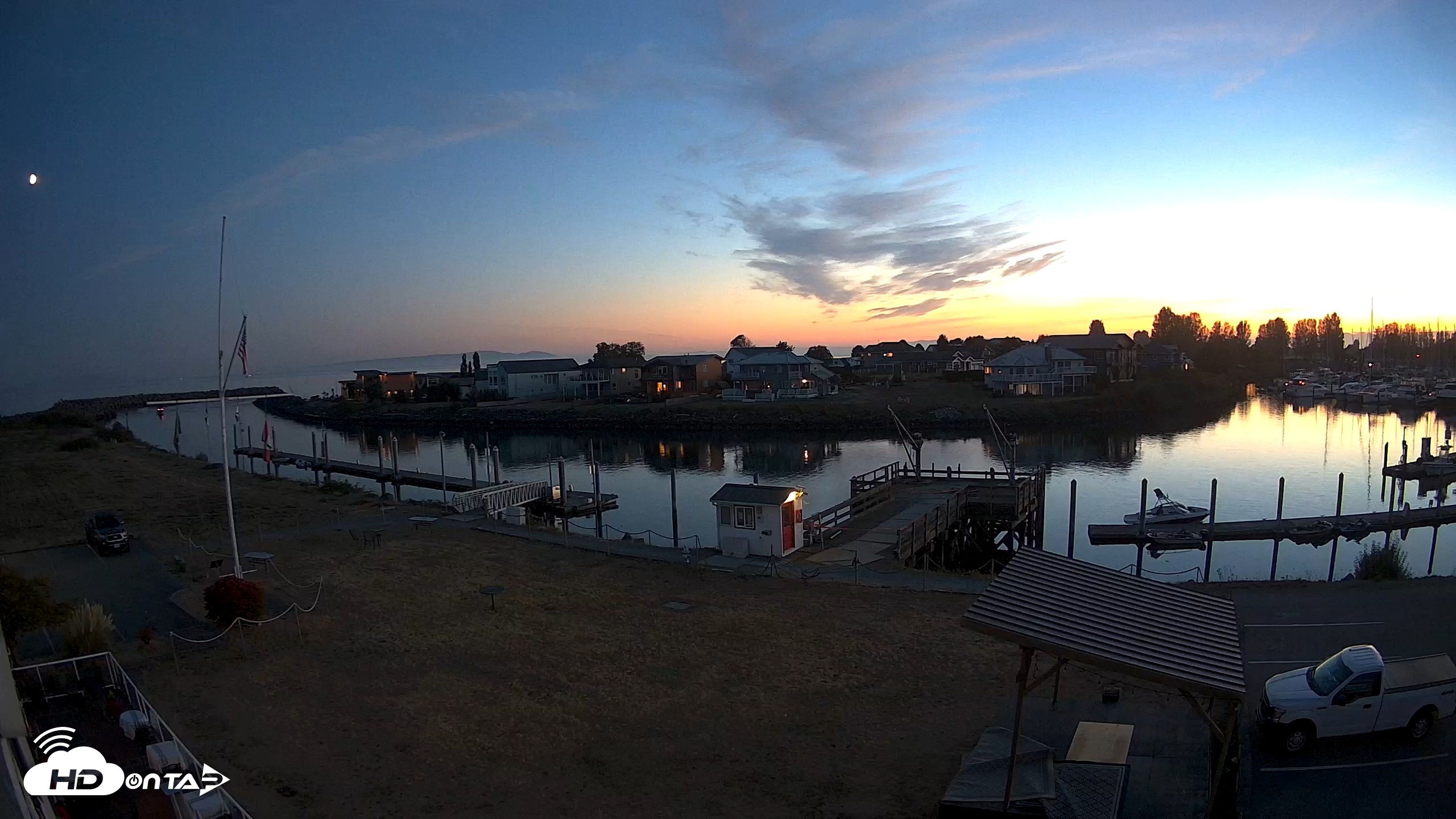 Snapshot of Point Roberts Marina SW Live Webcam taken Sep 20, 2026, 7:40pm PDT