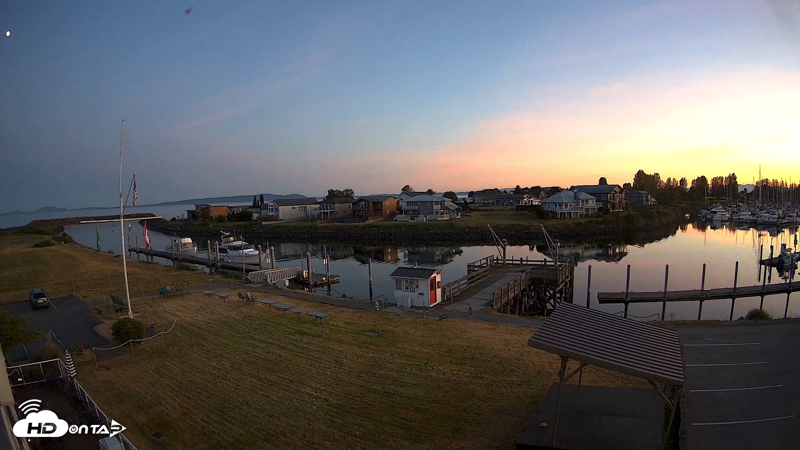Snapshot of Point Roberts Marina SW Live Webcam taken May 27, 2026, 9:20pm PDT