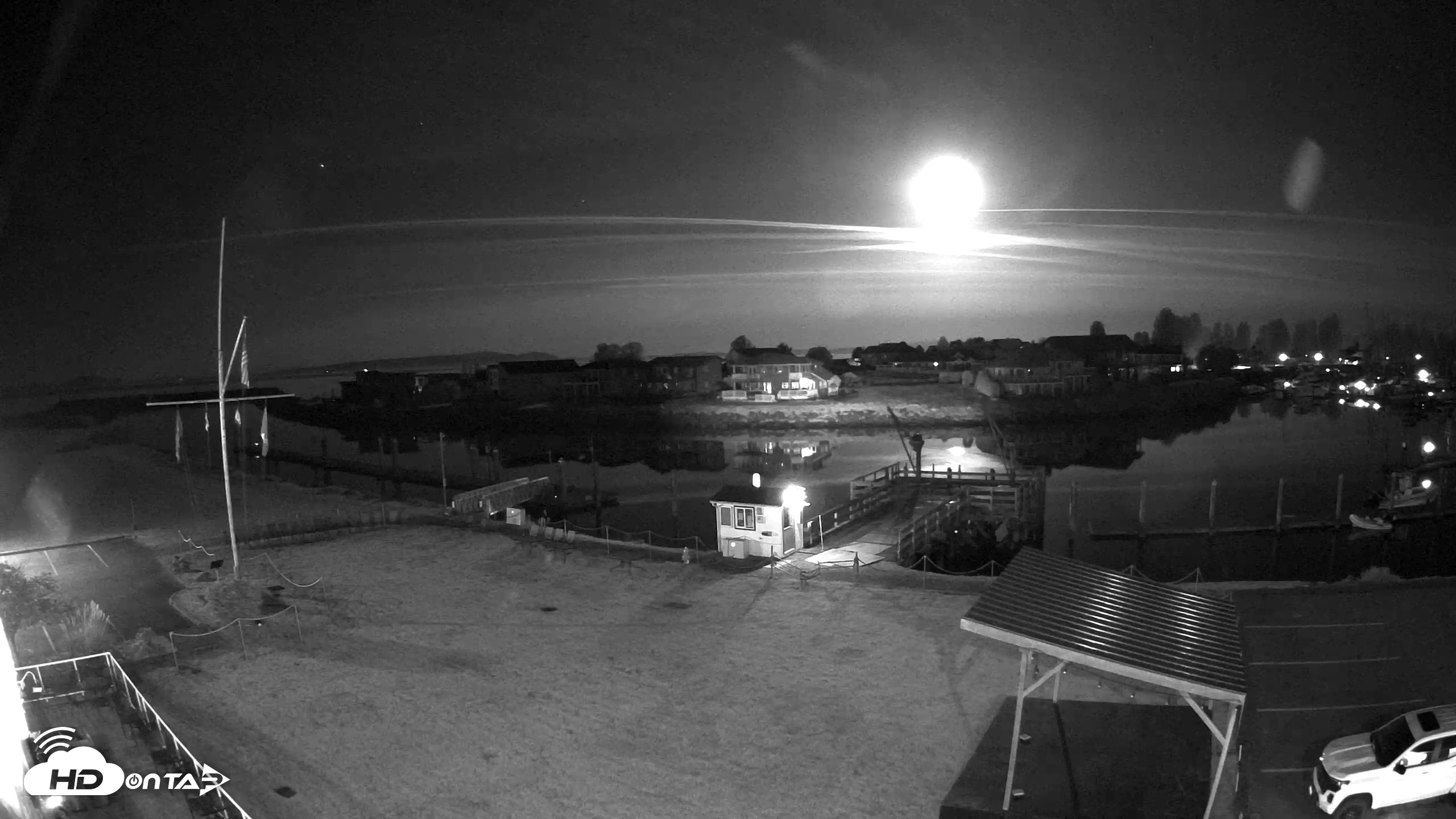 Snapshot of Point Roberts Marina SW Live Webcam taken Apr 30, 2026, 3:41am PDT