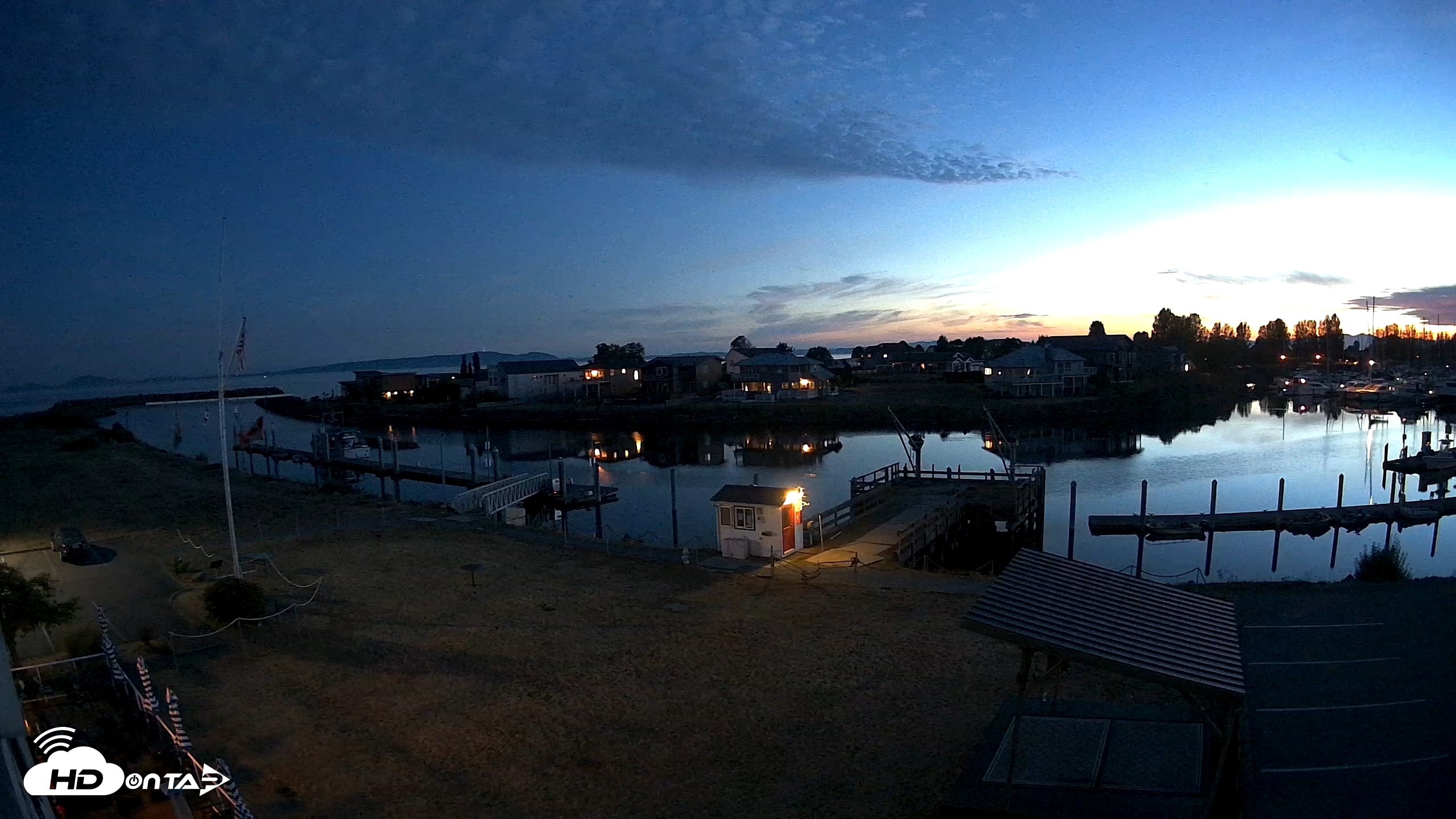 Snapshot of Point Roberts Marina SW Live Webcam taken Aug 31, 2026, 8:37pm PDT