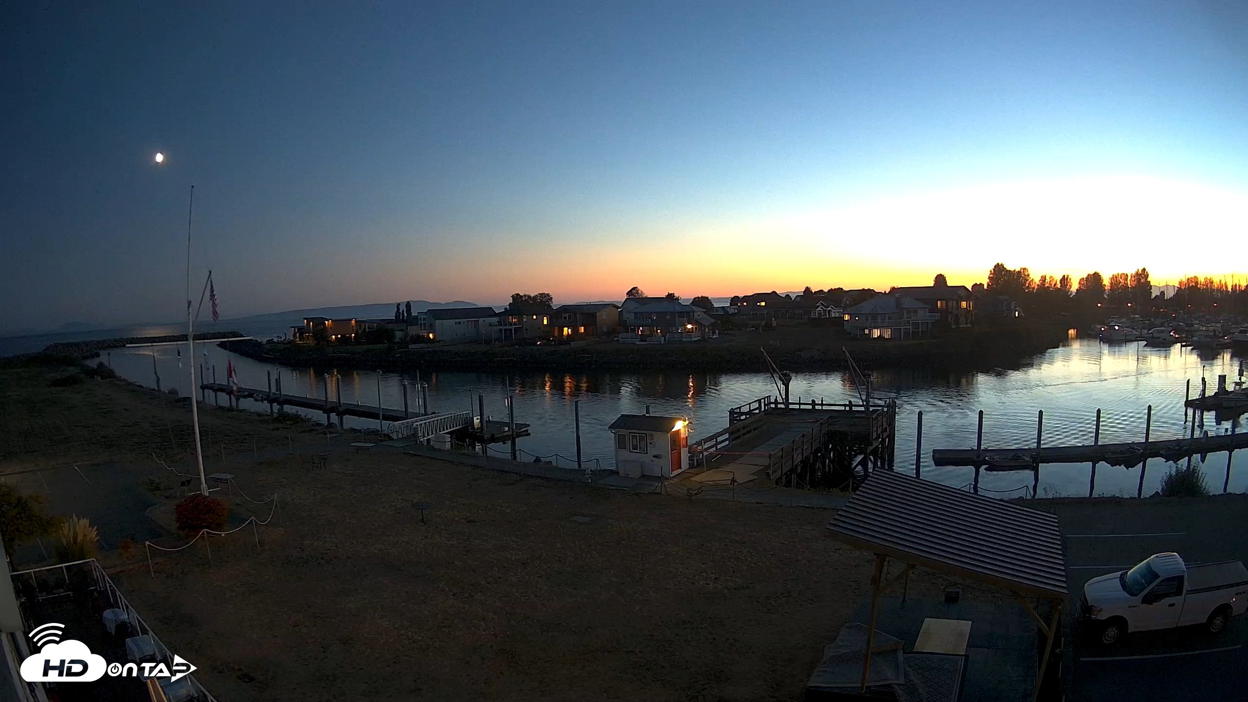 Snapshot of Point Roberts Marina SW Live Webcam taken Sep 19, 2026, 7:49pm PDT