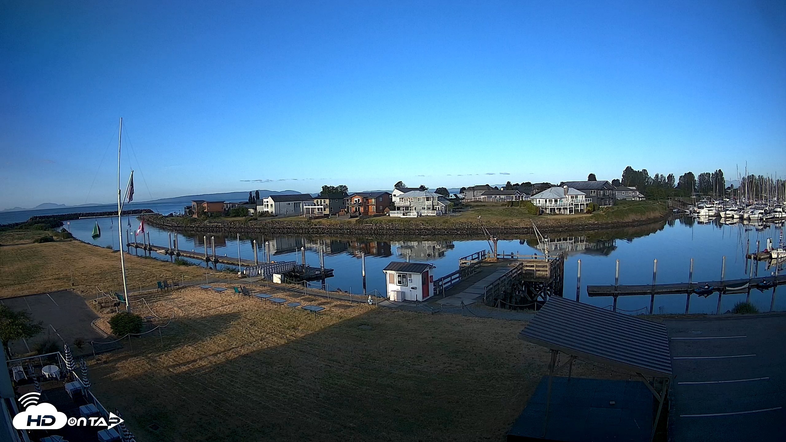 Snapshot of Point Roberts Marina SW Live Webcam taken May 31, 2026, 6:34am PDT