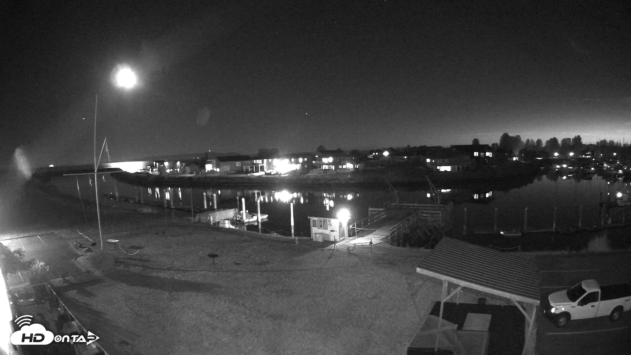 Snapshot of Point Roberts Marina SW Live Webcam taken Sep 19, 2026, 8:28pm PDT