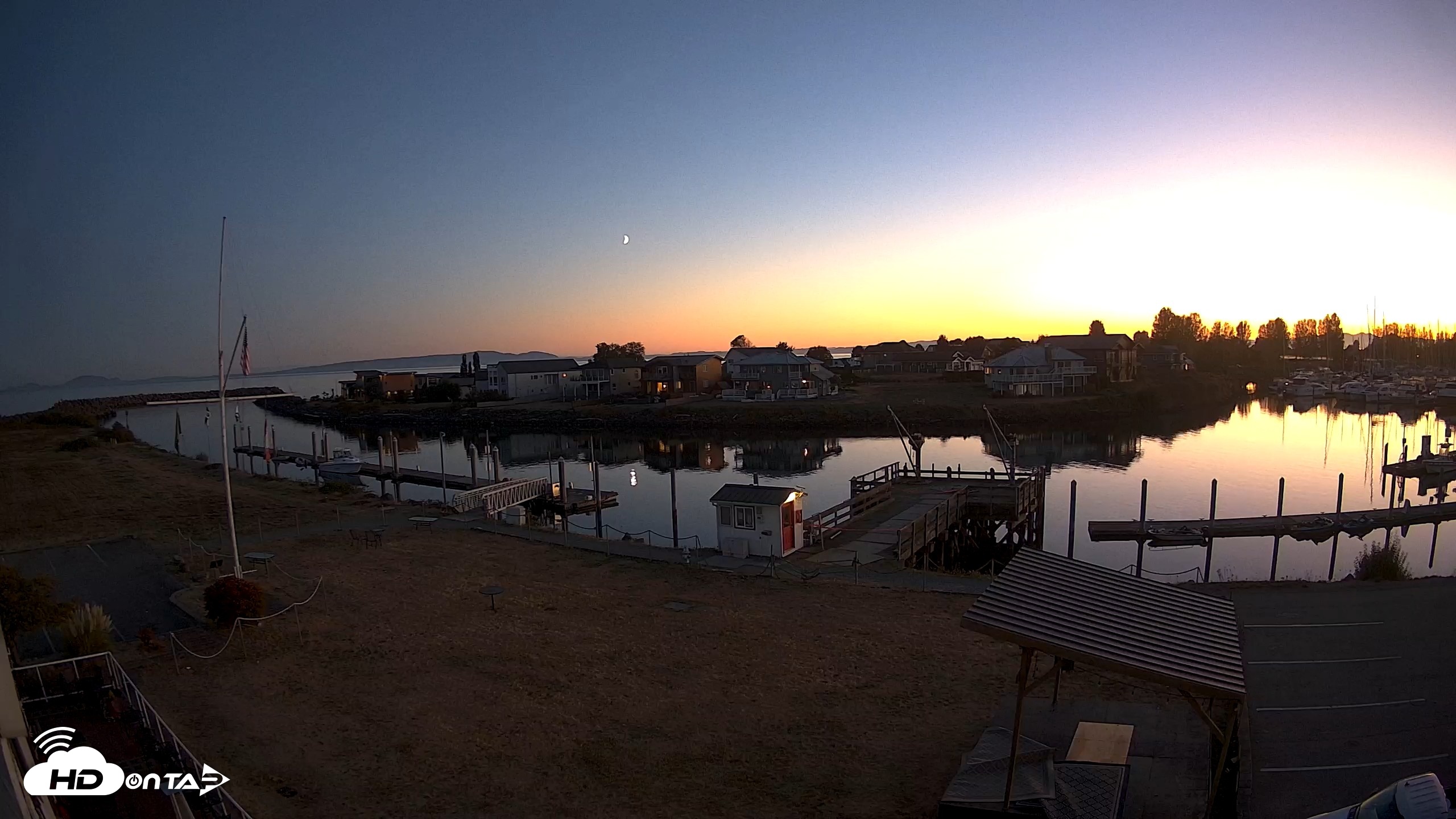 Snapshot of Point Roberts Marina SW Live Webcam taken Sep 16, 2026, 7:49pm PDT