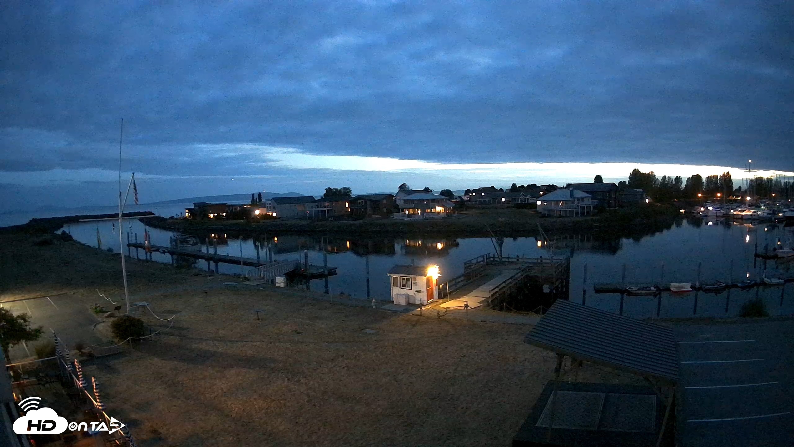 Snapshot of Point Roberts Marina SW Live Webcam taken Aug 30, 2026, 8:38pm PDT