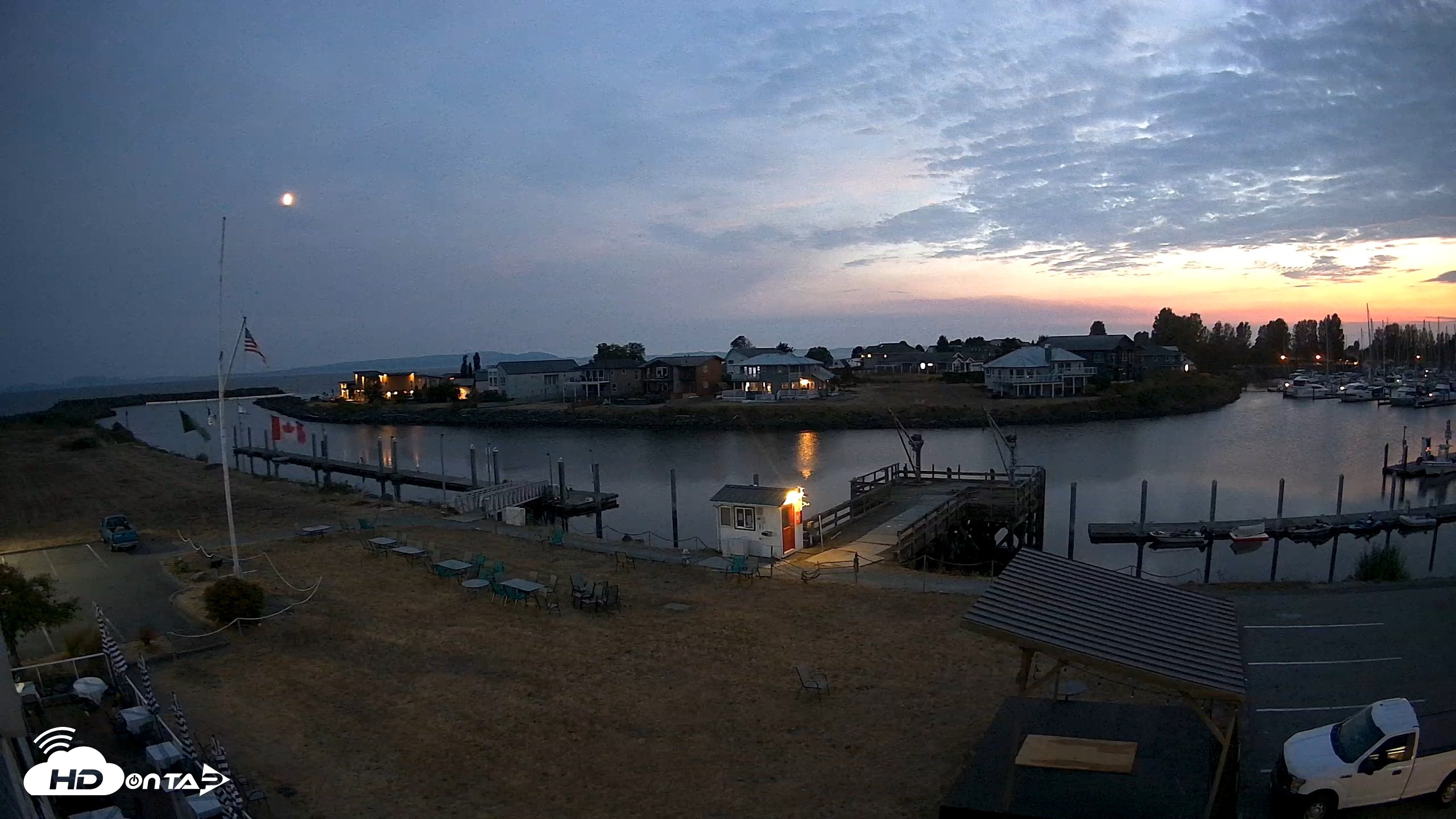 Snapshot of Point Roberts Marina SW Live Webcam taken Aug 21, 2026, 8:53pm PDT