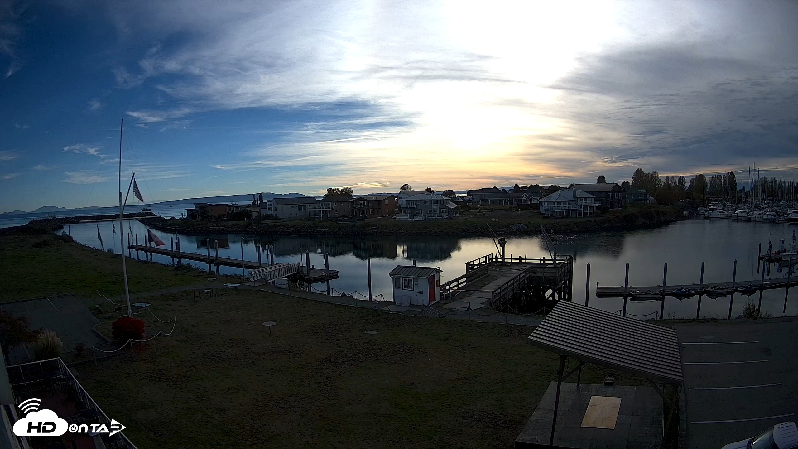 Snapshot of Point Roberts Marina SW Live Webcam taken Oct 12, 2026, 4:32pm PDT