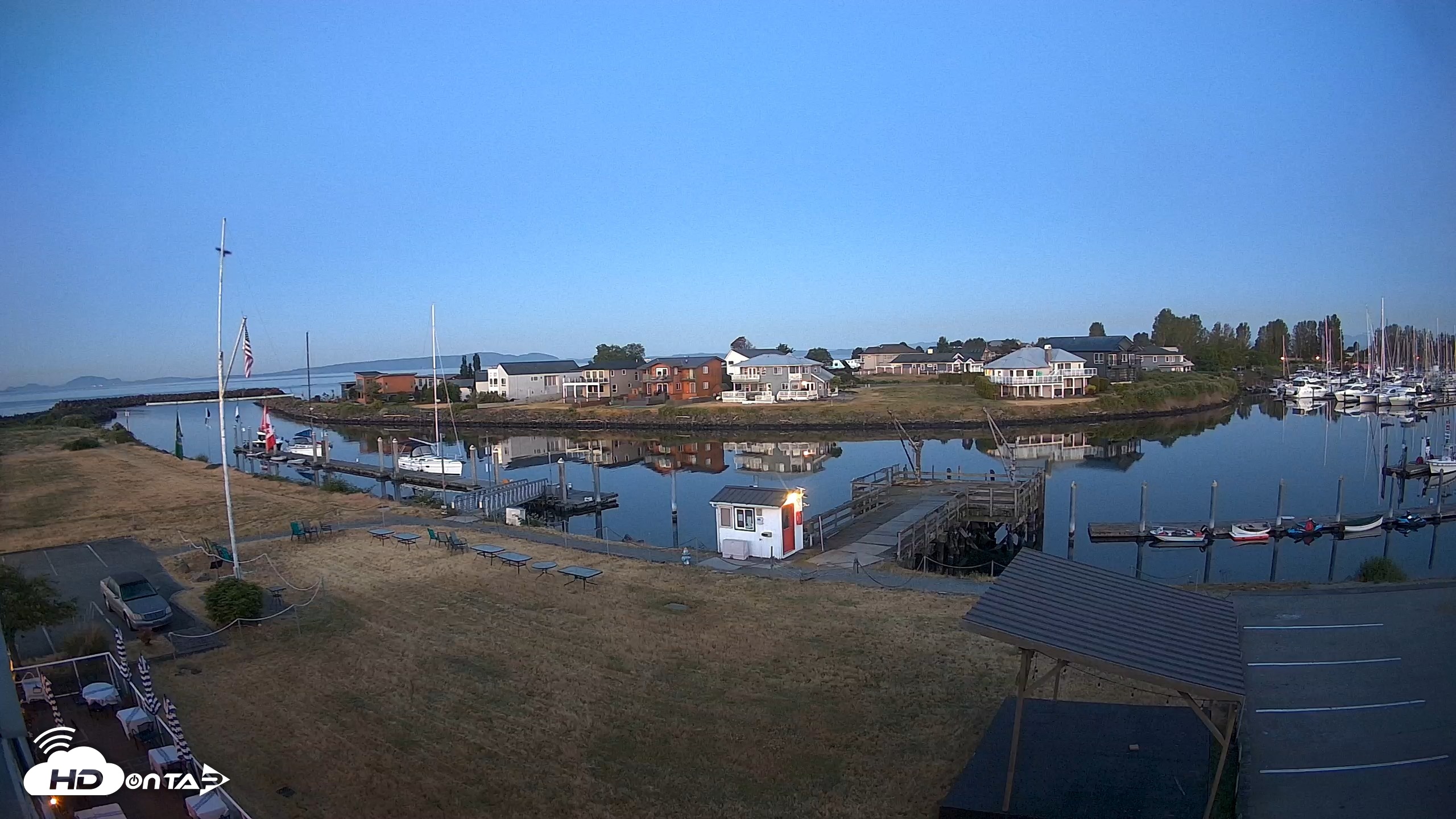 Snapshot of Point Roberts Marina SW Live Webcam taken Jun 13, 2026, 4:37am PDT