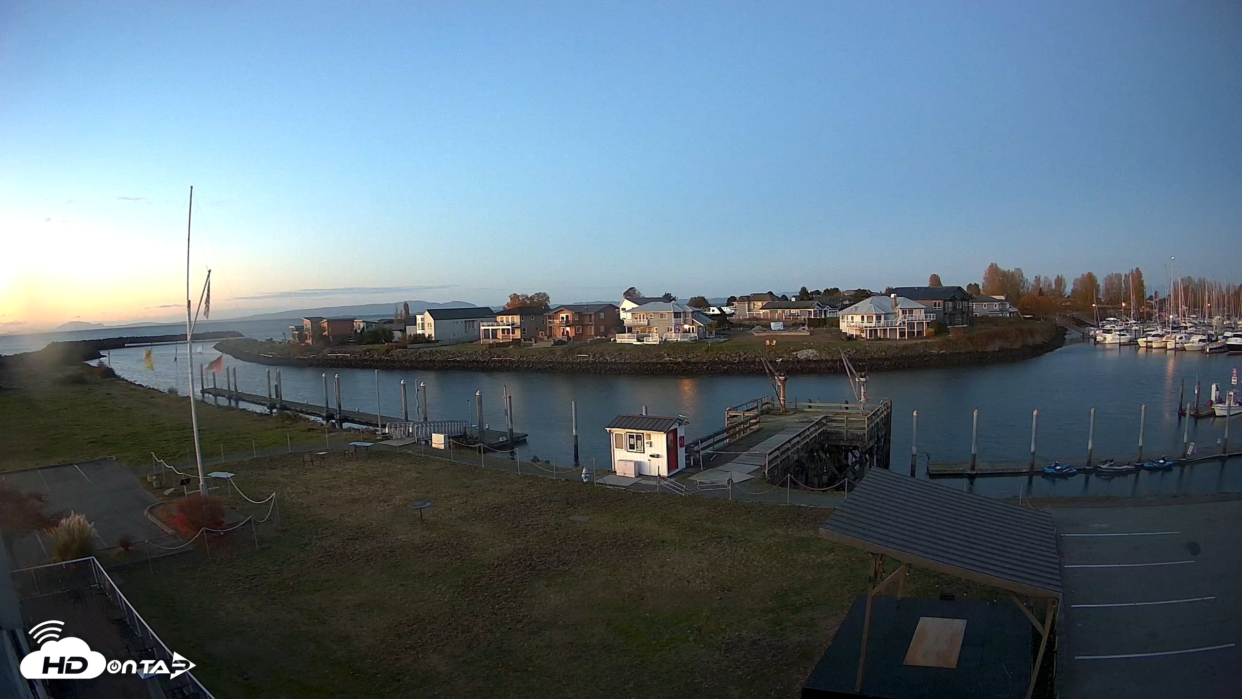 Snapshot of Point Roberts Marina SW Live Webcam taken Oct 23, 2026, 7:22am PDT