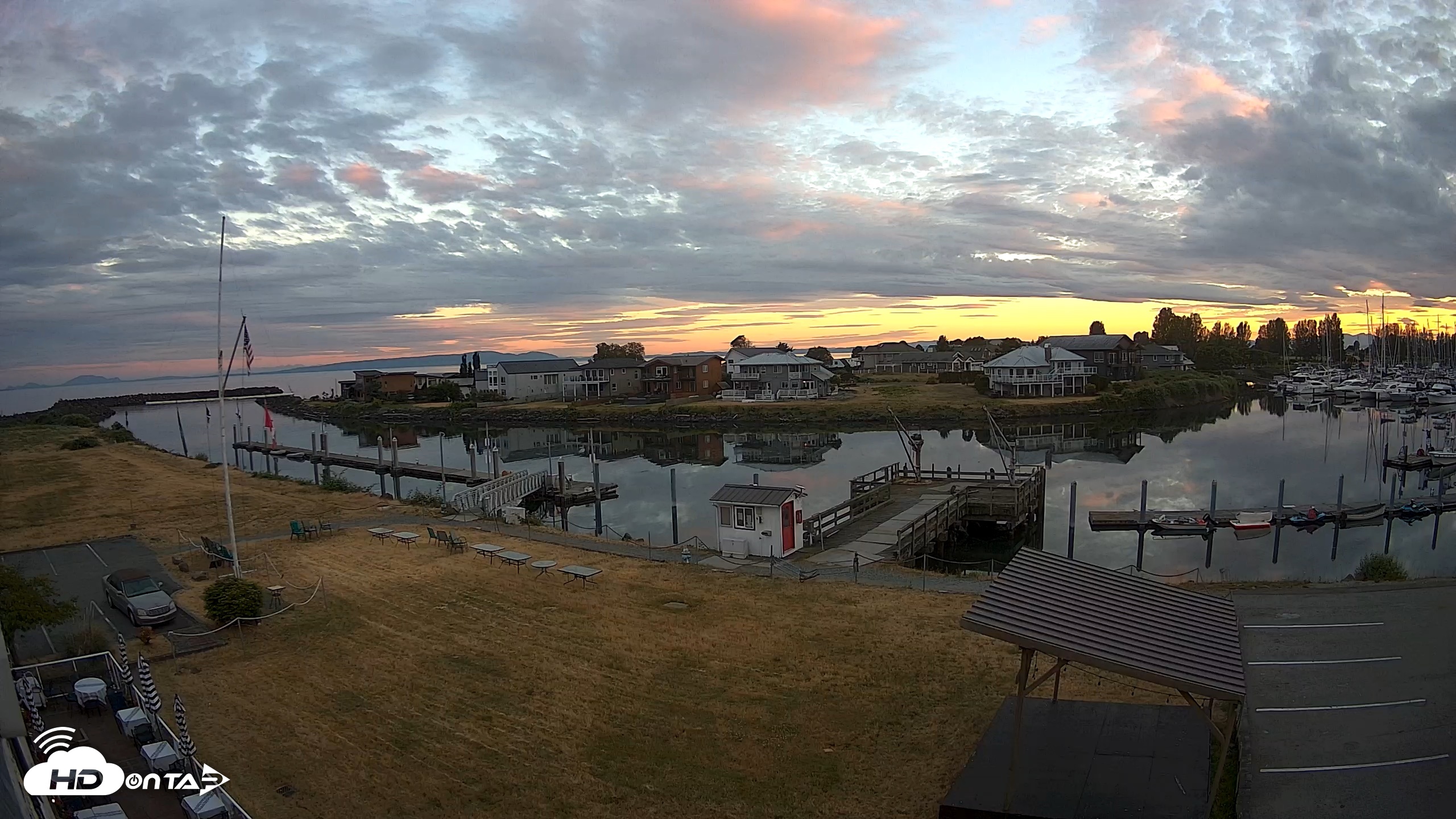 Snapshot of Point Roberts Marina SW Live Webcam taken Jun 15, 2026, 9:17pm PDT