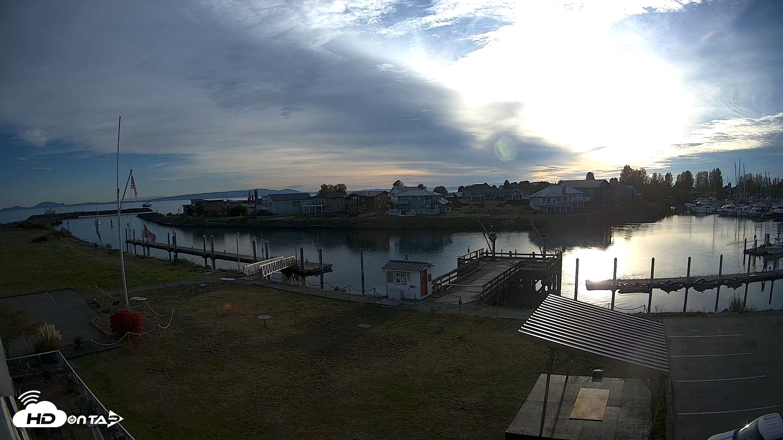 Snapshot of Point Roberts Marina SW Live Webcam taken Oct 12, 2026, 5:10pm PDT