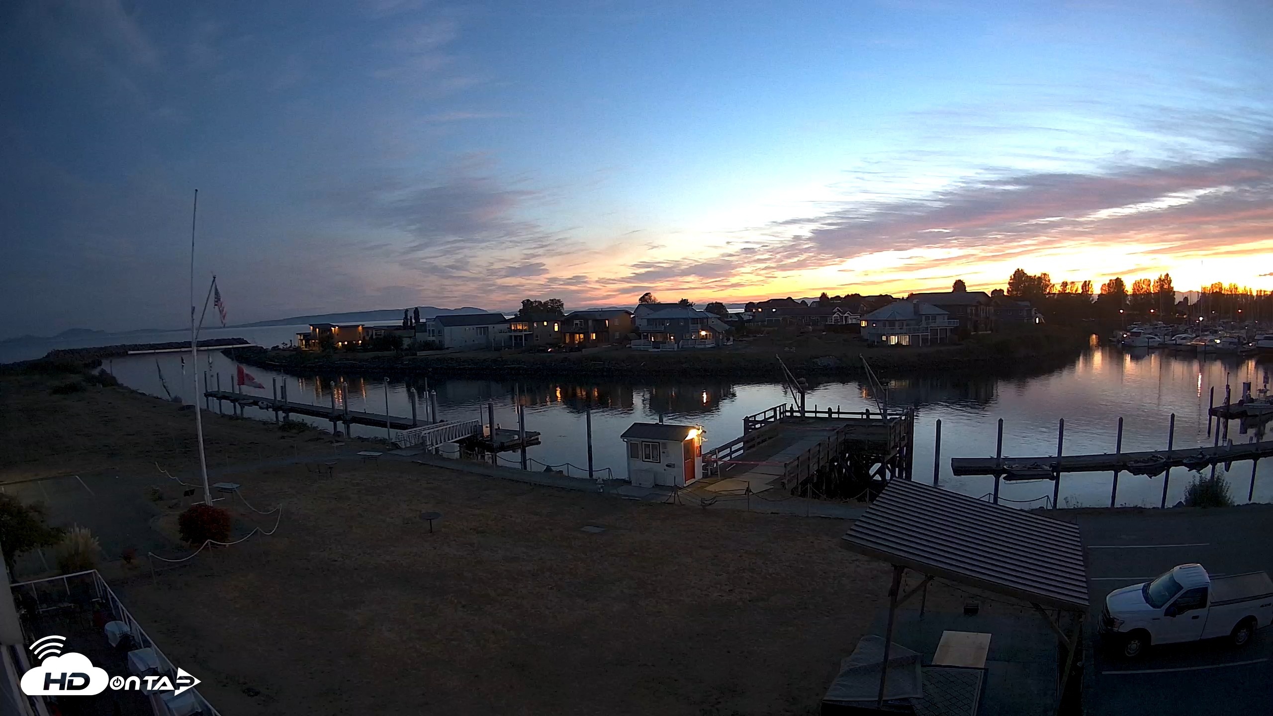 Snapshot of Point Roberts Marina SW Live Webcam taken Sep 21, 2026, 7:43pm PDT