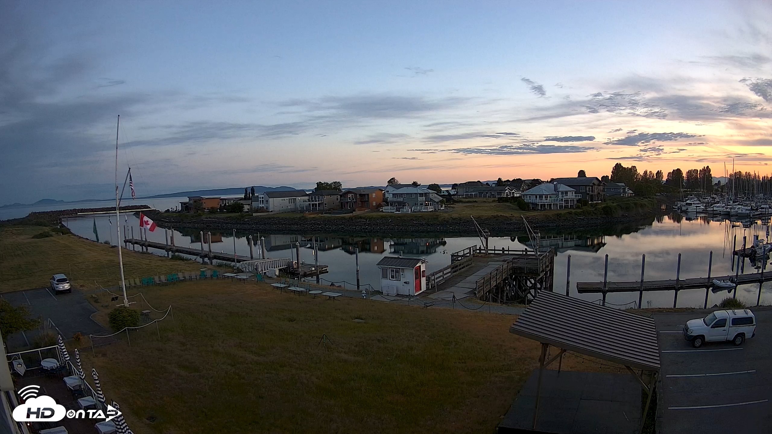 Snapshot of Point Roberts Marina SW Live Webcam taken May 22, 2026, 9:04pm PDT