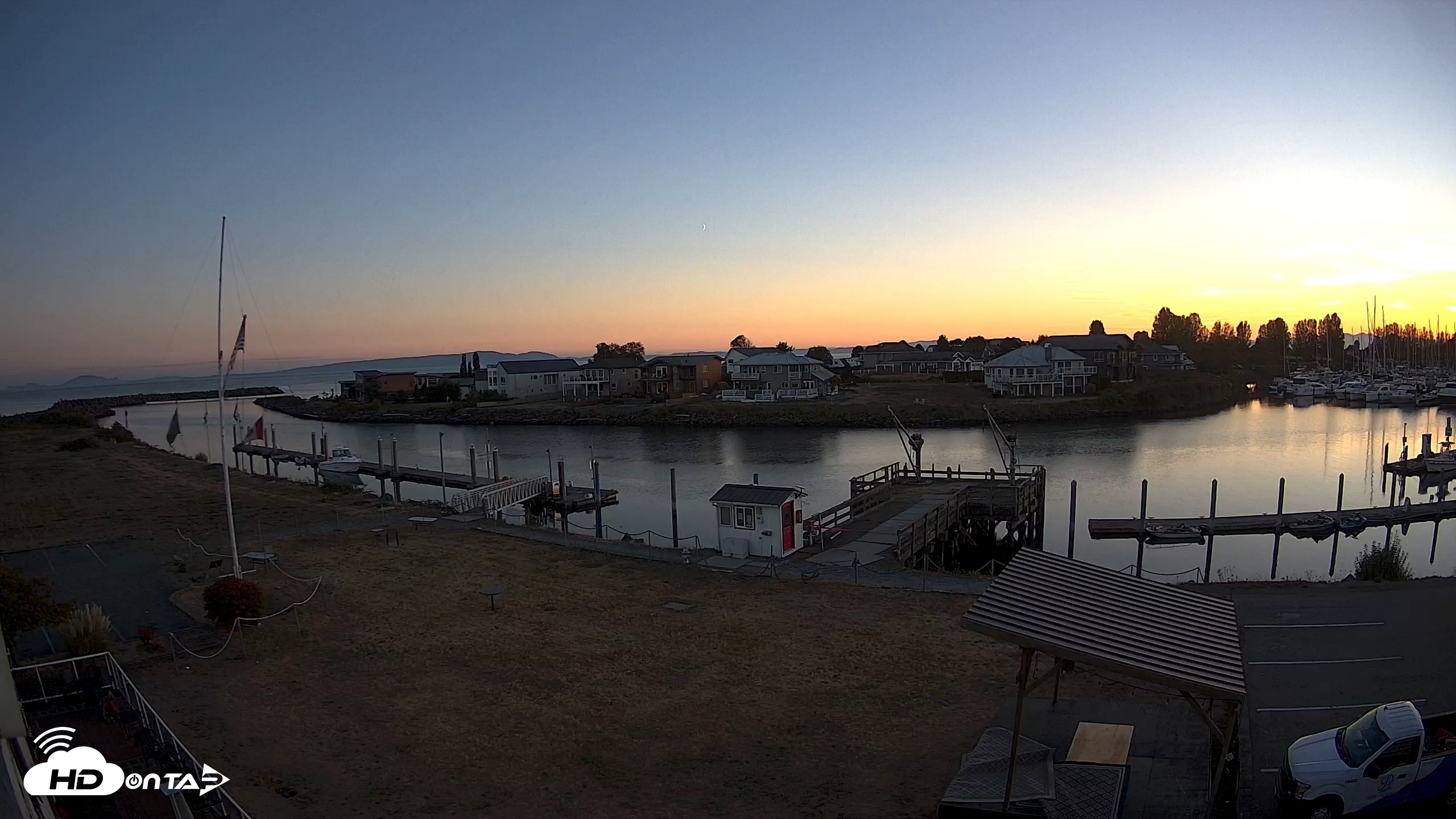 Snapshot of Point Roberts Marina SW Live Webcam taken Sep 15, 2026, 7:21pm PDT