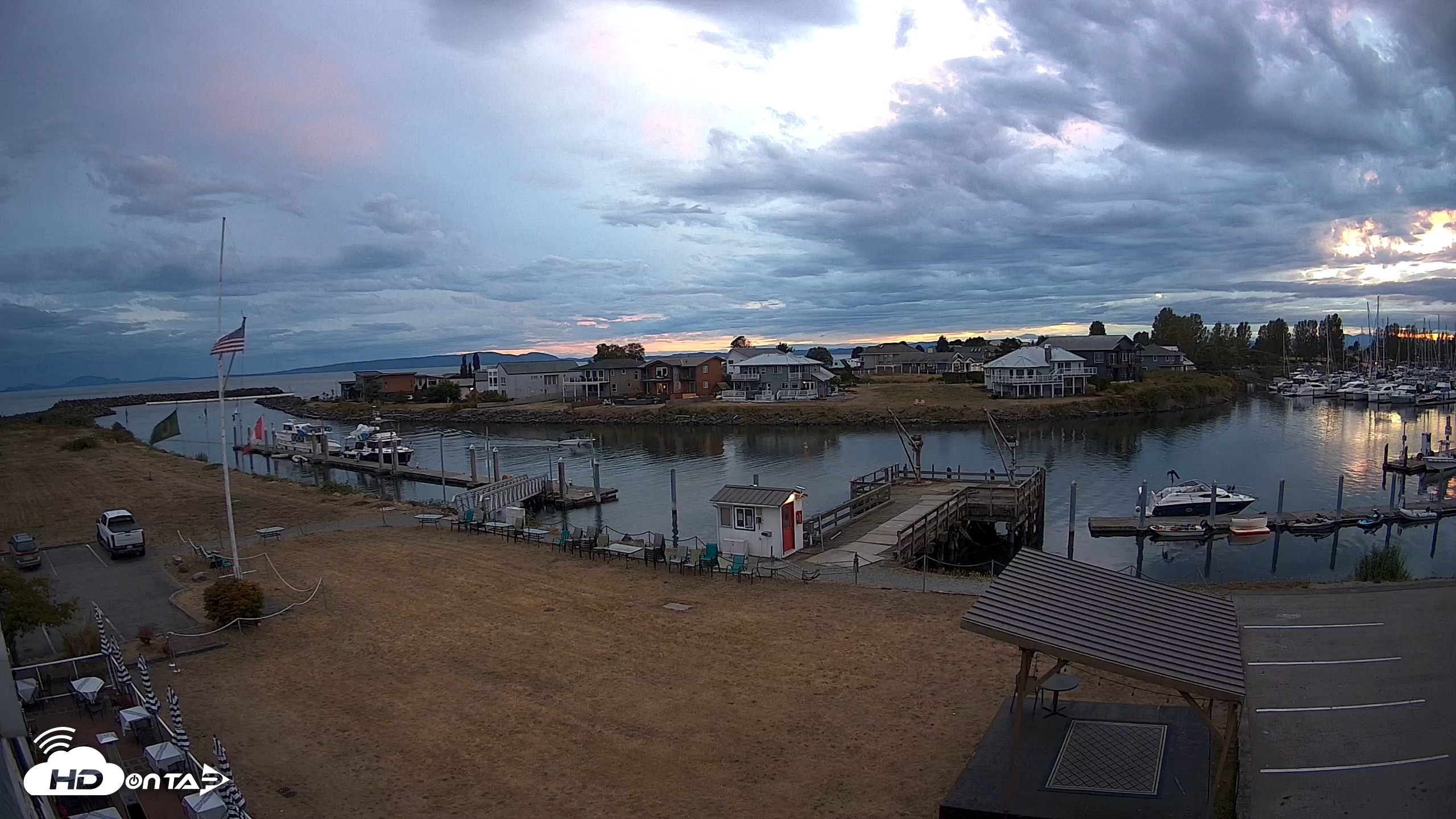 Snapshot of Point Roberts Marina SW Live Webcam taken Aug 28, 2026, 8:05pm PDT