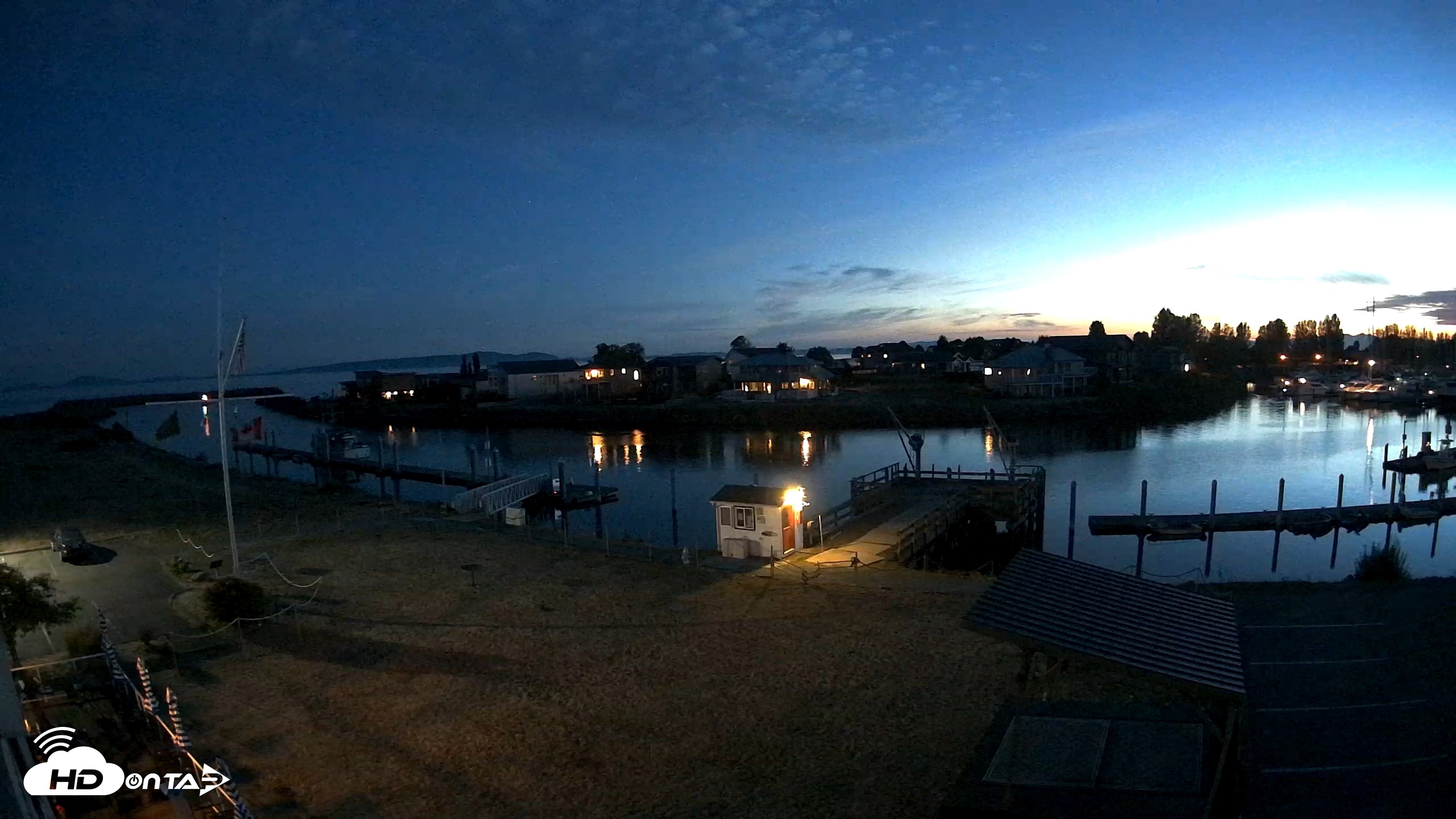 Snapshot of Point Roberts Marina SW Live Webcam taken Aug 31, 2026, 8:43pm PDT