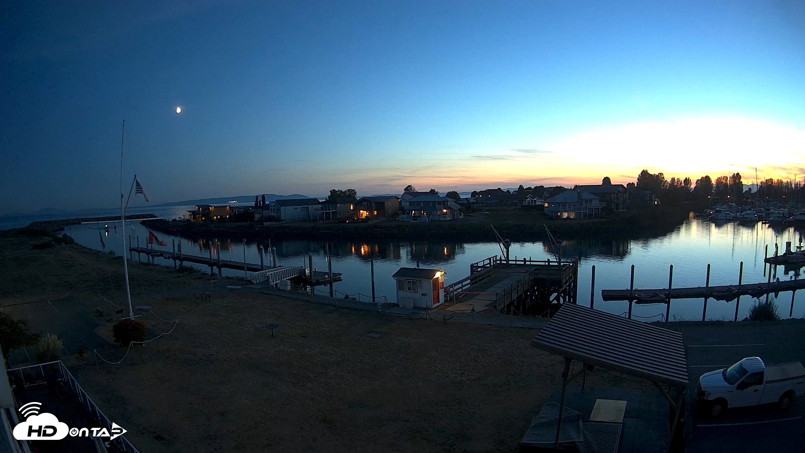 Snapshot of Point Roberts Marina SW Live Webcam taken Sep 18, 2026, 7:48pm PDT