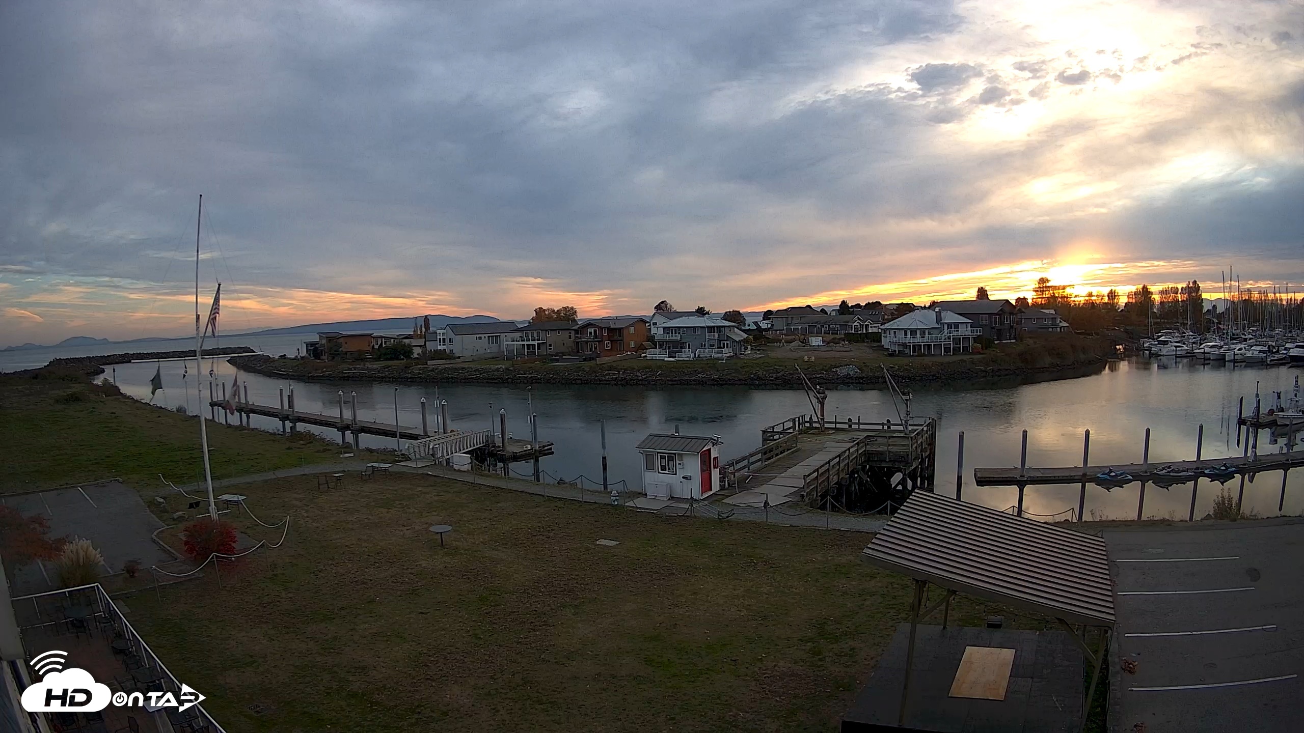 Snapshot of Point Roberts Marina SW Live Webcam taken Oct 21, 2026, 5:50pm PDT