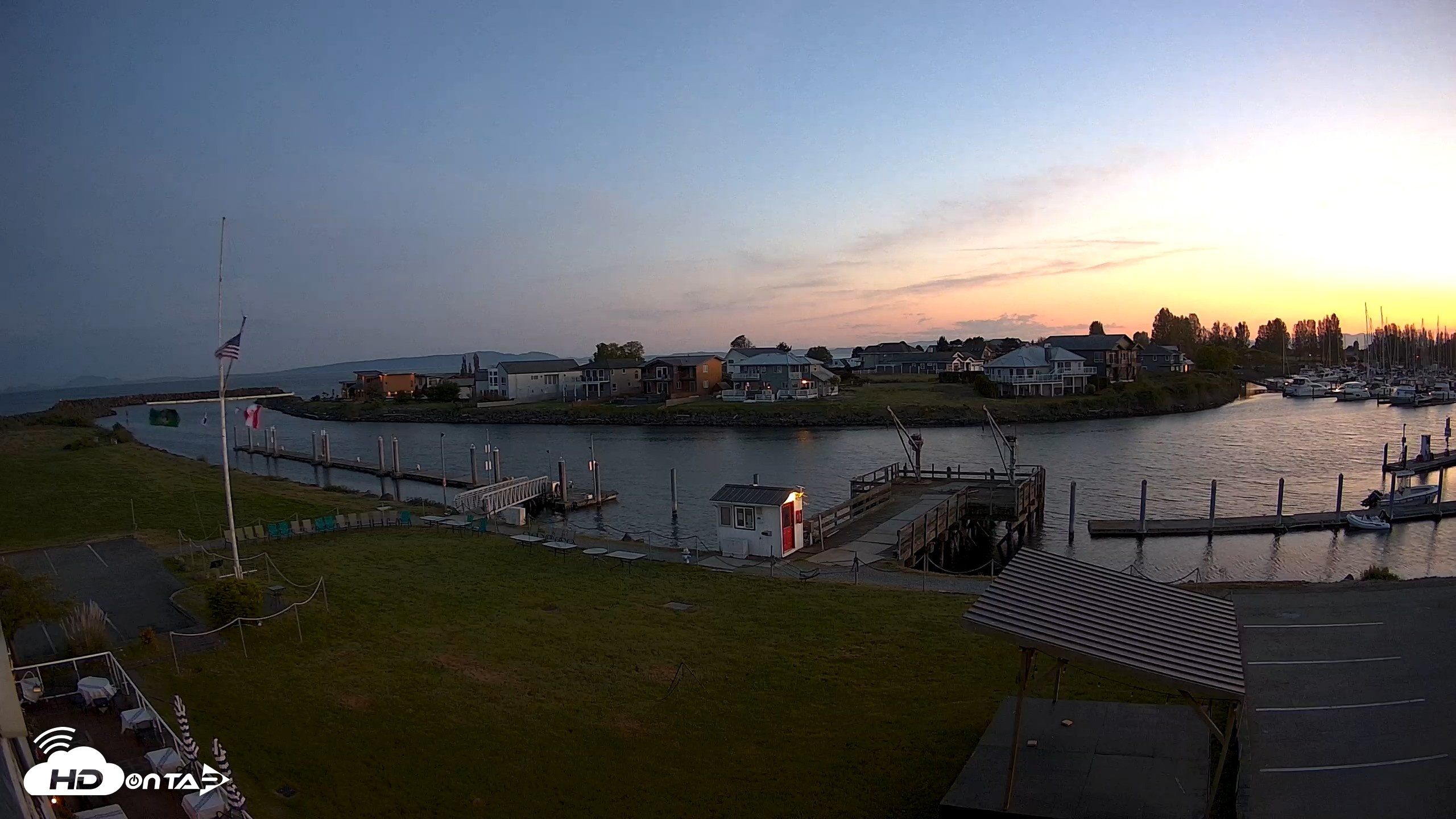 Snapshot of Point Roberts Marina SW Live Webcam taken May 1, 2026, 8:52pm PDT