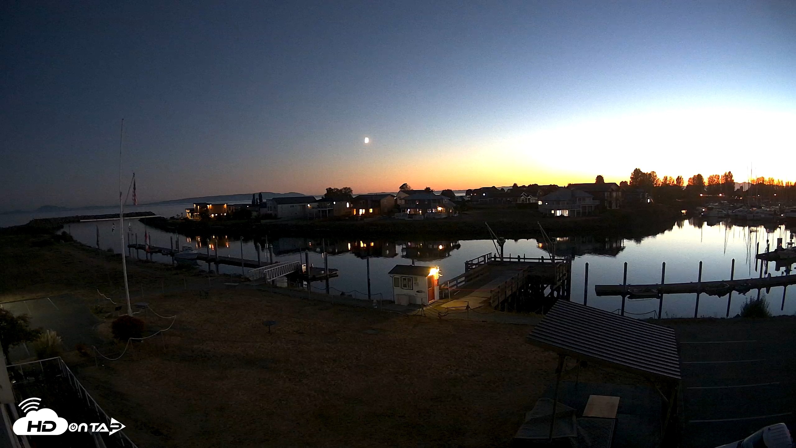 Snapshot of Point Roberts Marina SW Live Webcam taken Sep 16, 2026, 8:04pm PDT