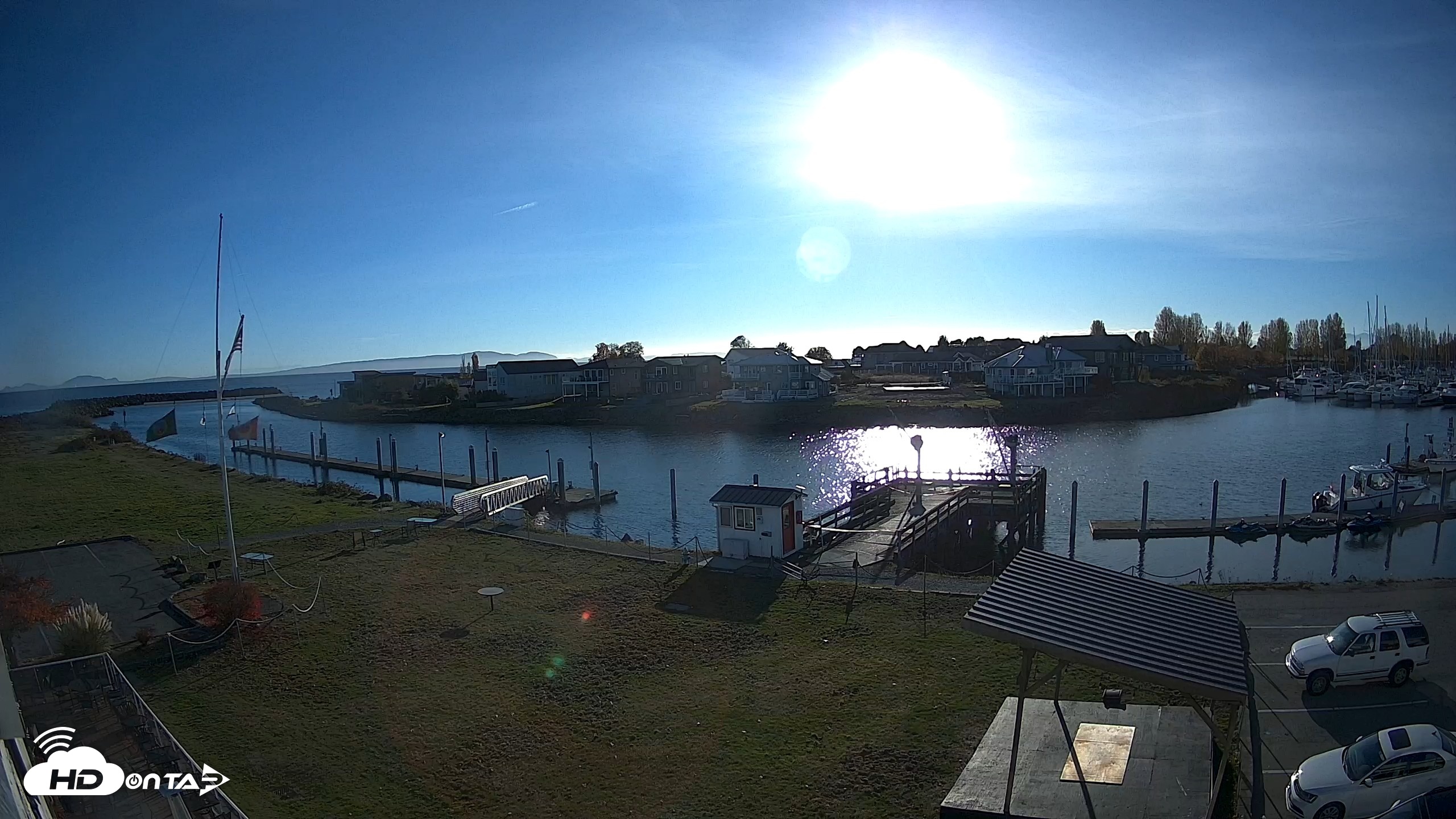 Snapshot of Point Roberts Marina SW Live Webcam taken Oct 23, 2026, 4:11pm PDT