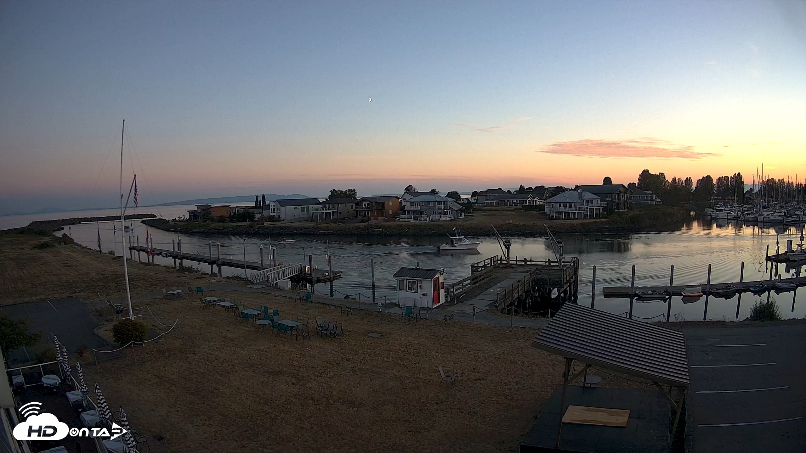 Snapshot of Point Roberts Marina SW Live Webcam taken Aug 18, 2026, 8:25pm PDT