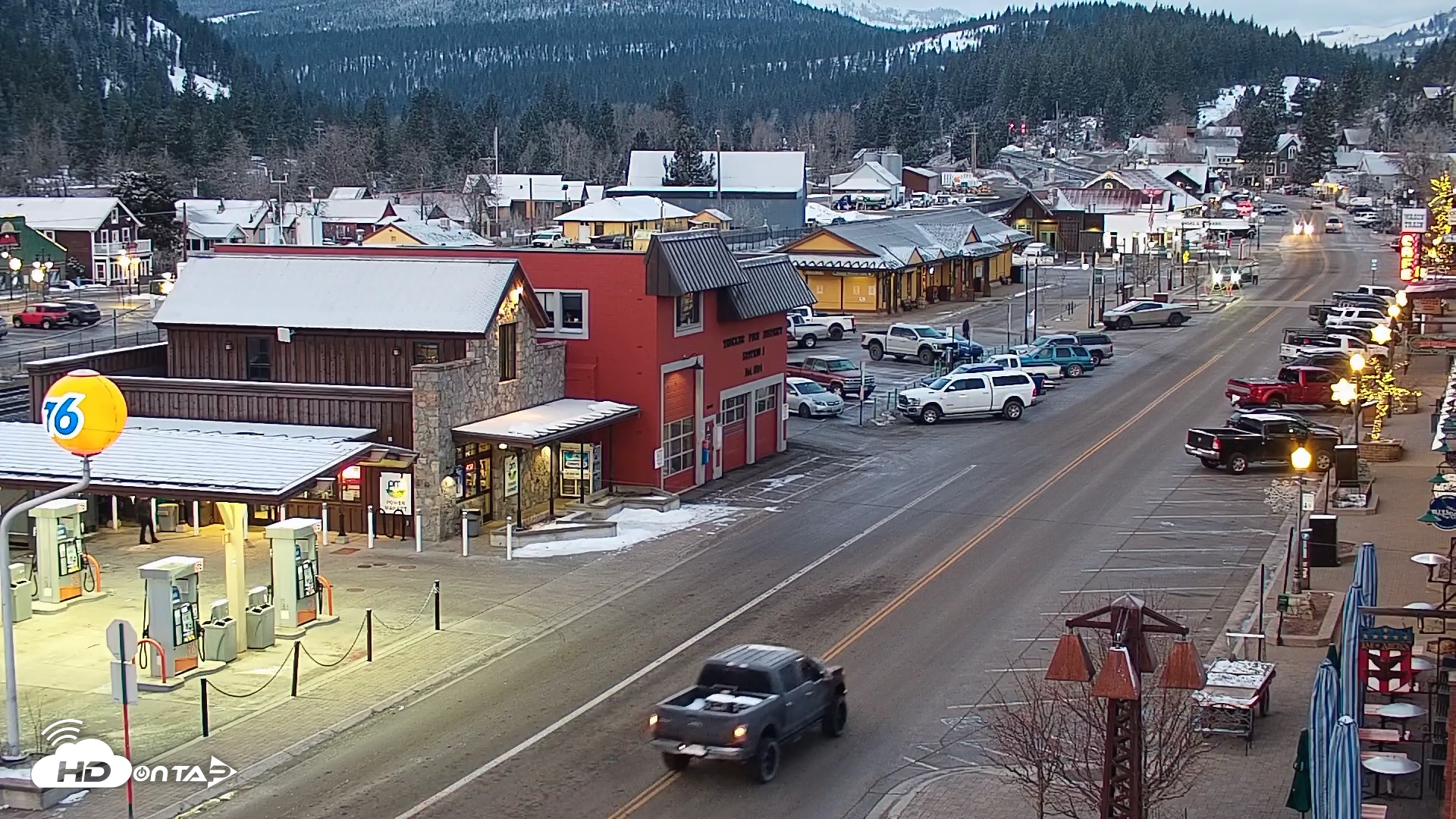 Snapshot of Downtown Truckee California Live Webcam taken Mar 6, 2025, 3:40pm PST