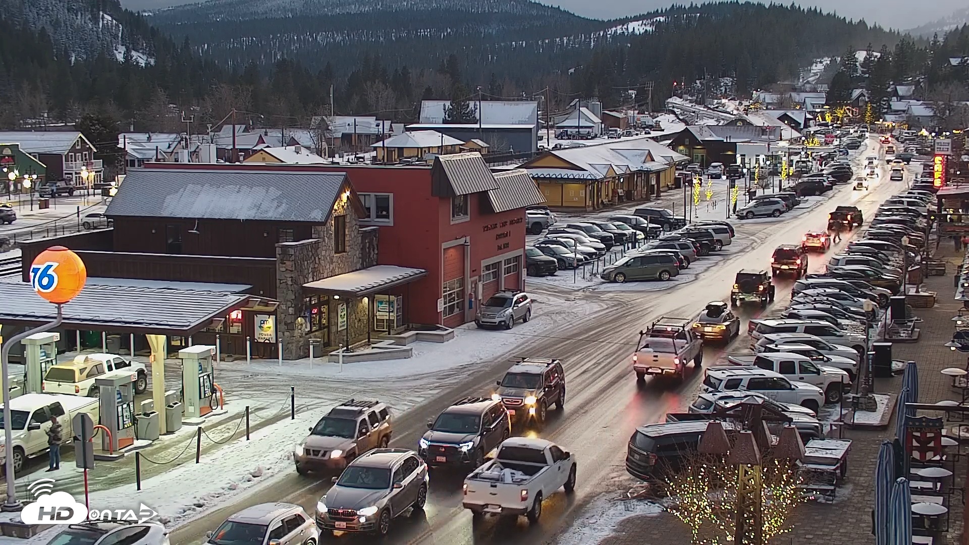 Snapshot of Downtown Truckee California Live Webcam taken Feb 7, 2025, 5:41pm PST