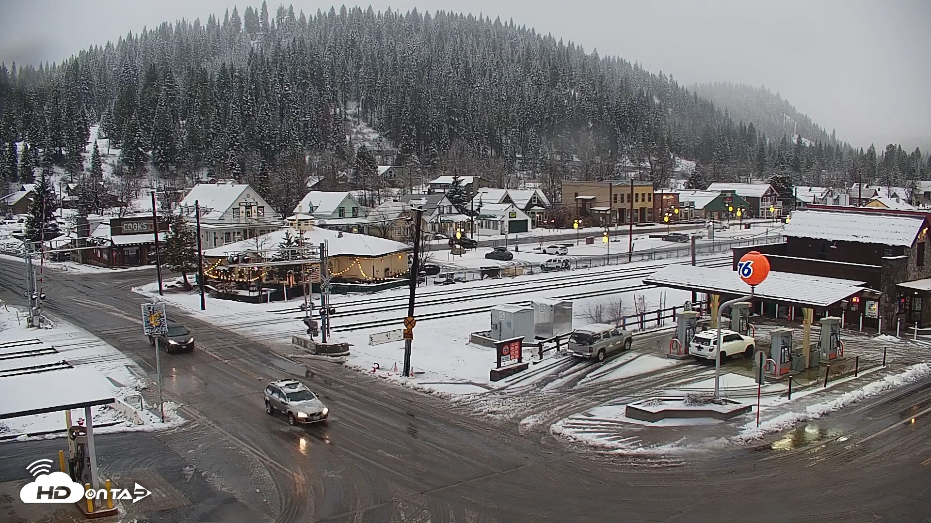 Snapshot of Downtown Truckee California Live Webcam taken Feb 4, 2025, 7:15am PST