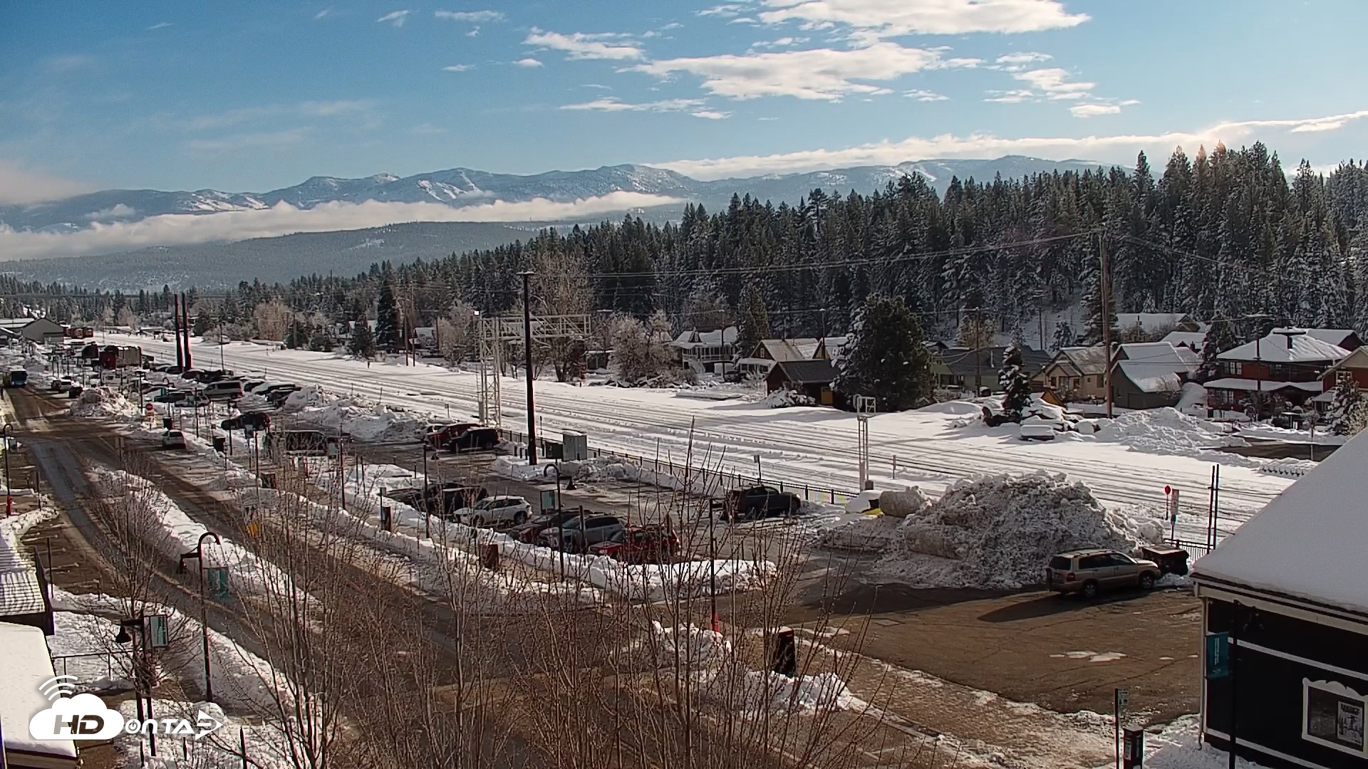 Snapshot of Downtown Truckee California Live Webcam taken Dec 28, 2025, 9:19am PST