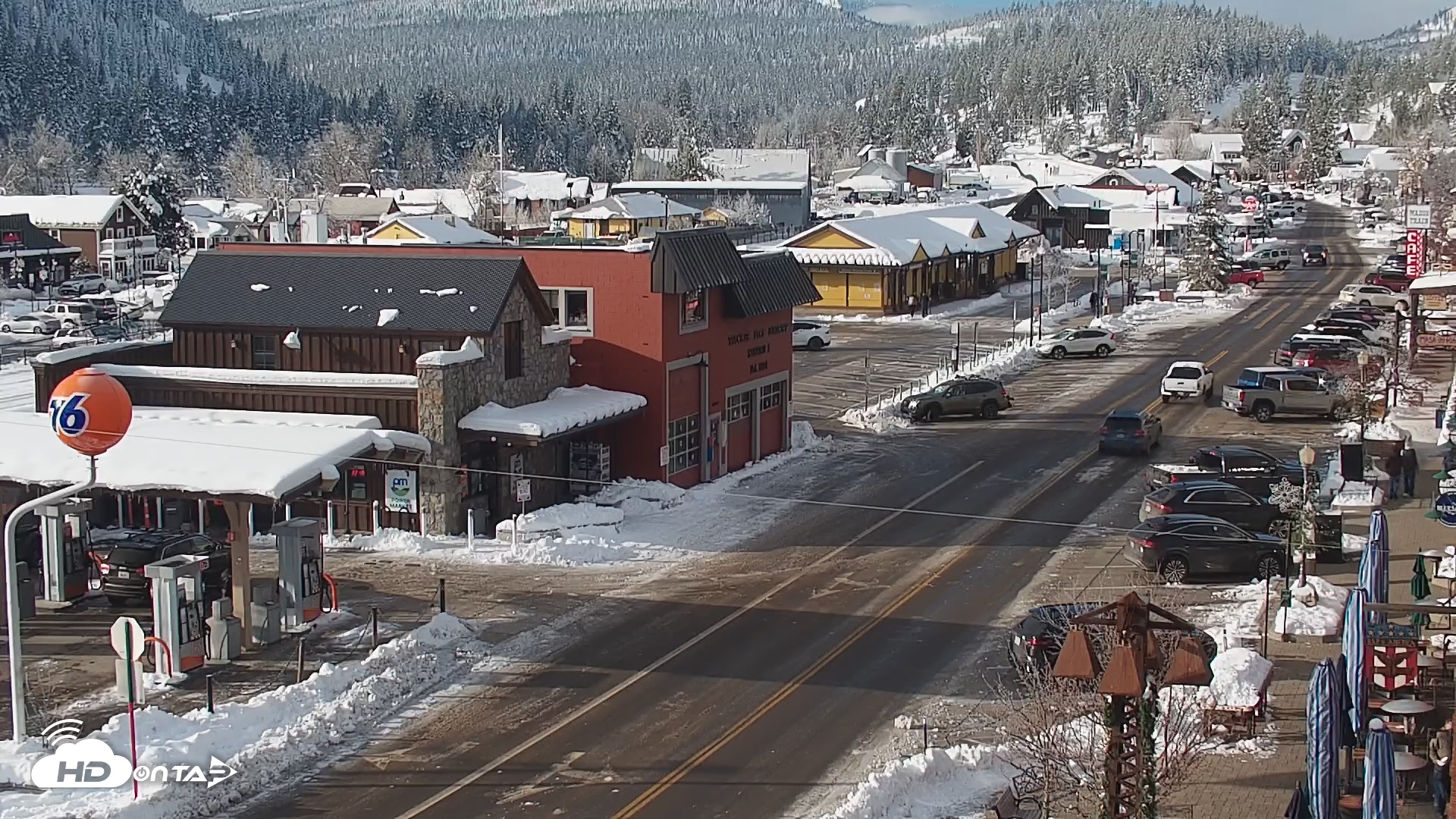 Snapshot of Downtown Truckee California Live Webcam taken Dec 28, 2025, 9:18am PST