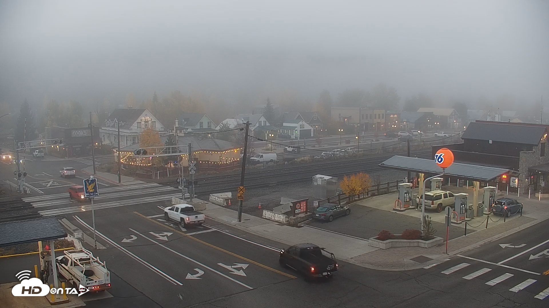 Snapshot of Downtown Truckee California Live Webcam taken Oct 23, 2025, 7:18am PDT