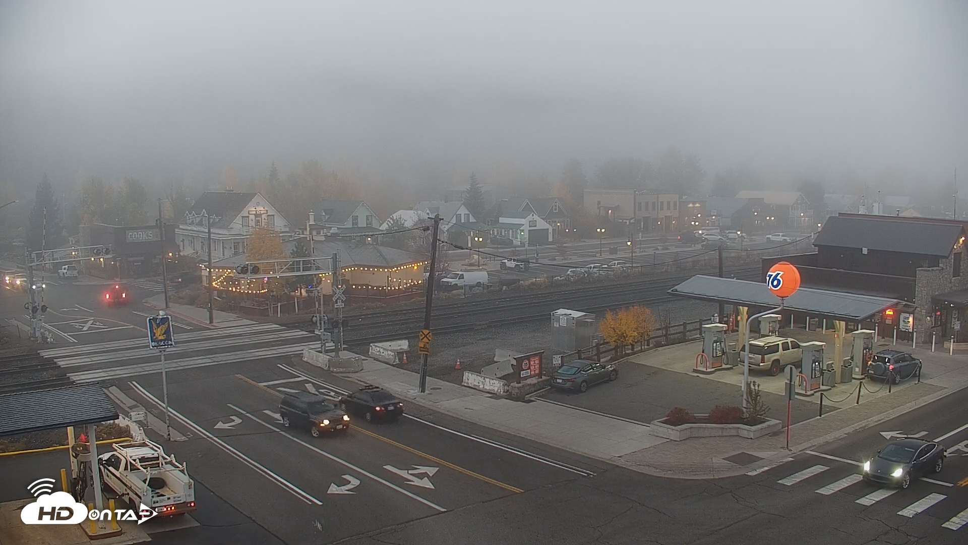 Snapshot of Downtown Truckee California Live Webcam taken Oct 23, 2025, 7:18am PDT