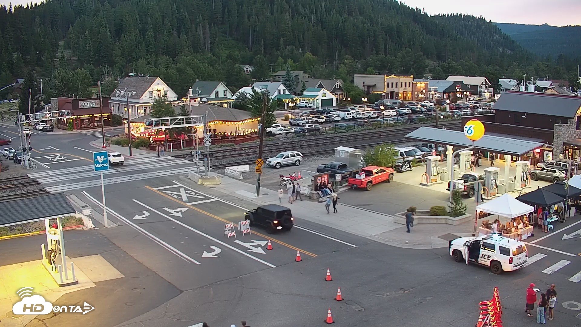 Snapshot of Downtown Truckee California Live Webcam taken Jun 25, 2026, 8:41pm PDT