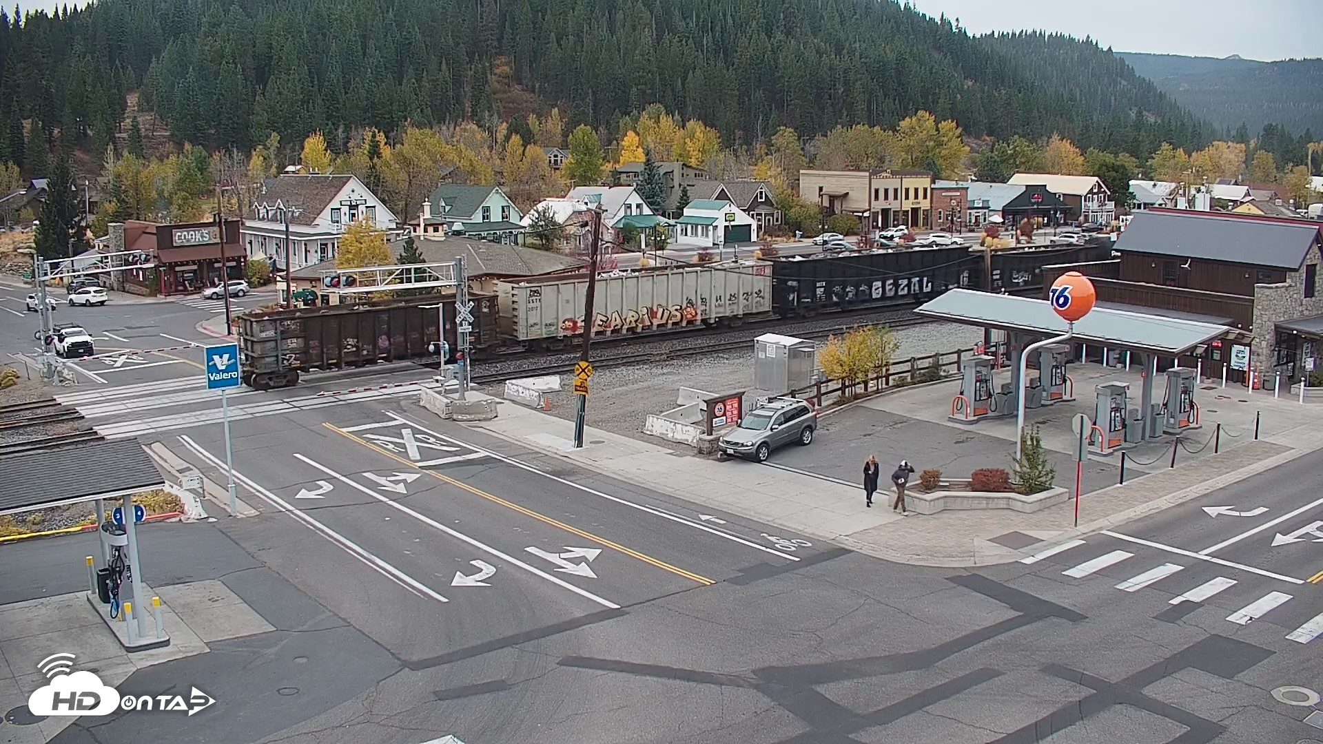 Snapshot of Downtown Truckee California Live Webcam taken Oct 21, 2026, 10:49am PDT